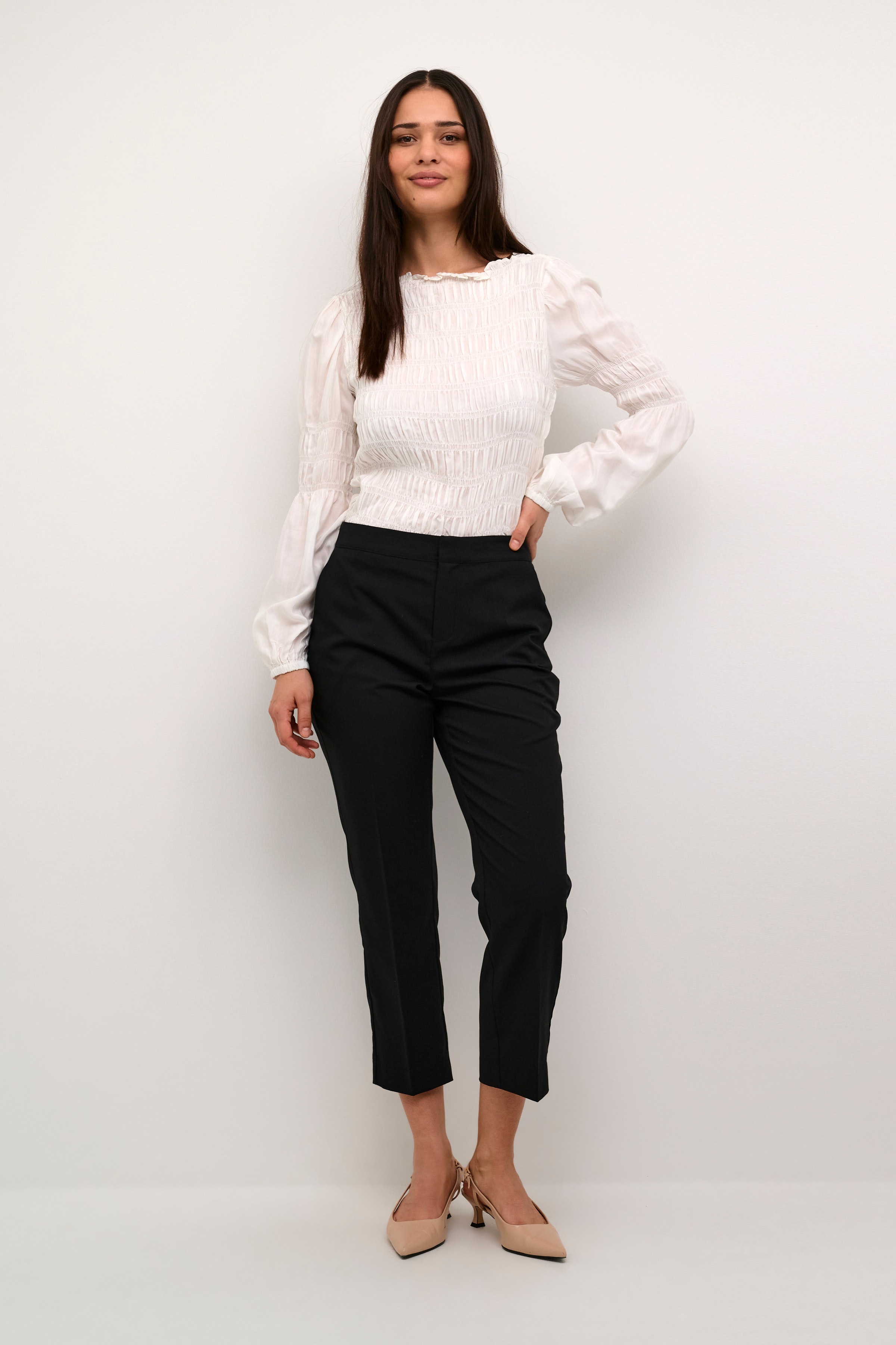 CRWanne Trousers LOOKBOOK FRONT 10612780-100120