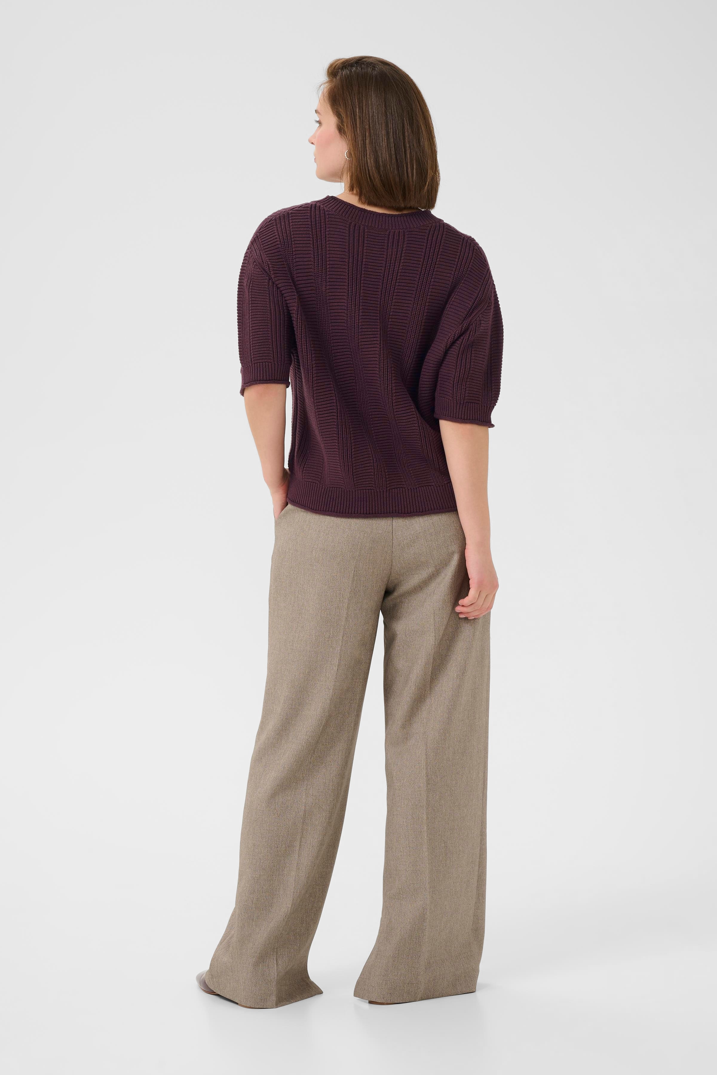 KAwhitney Pullover LOOKBOOK BACK 10510098-191619