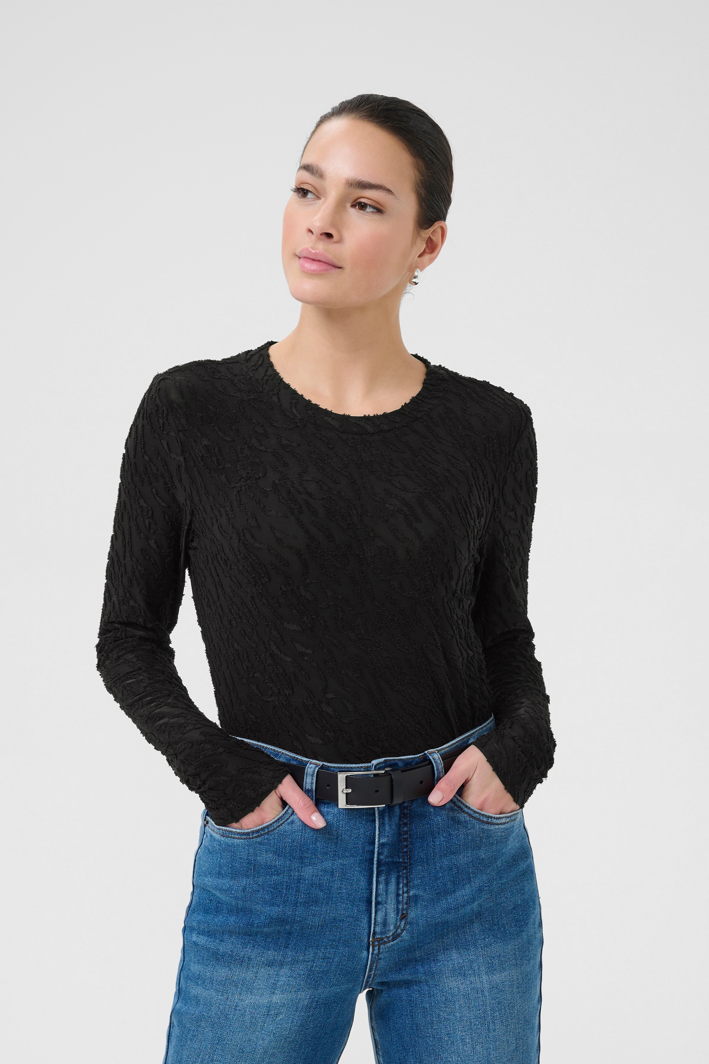 KAzeverina T-shirt LOOKBOOK FRONT 10510697-100121