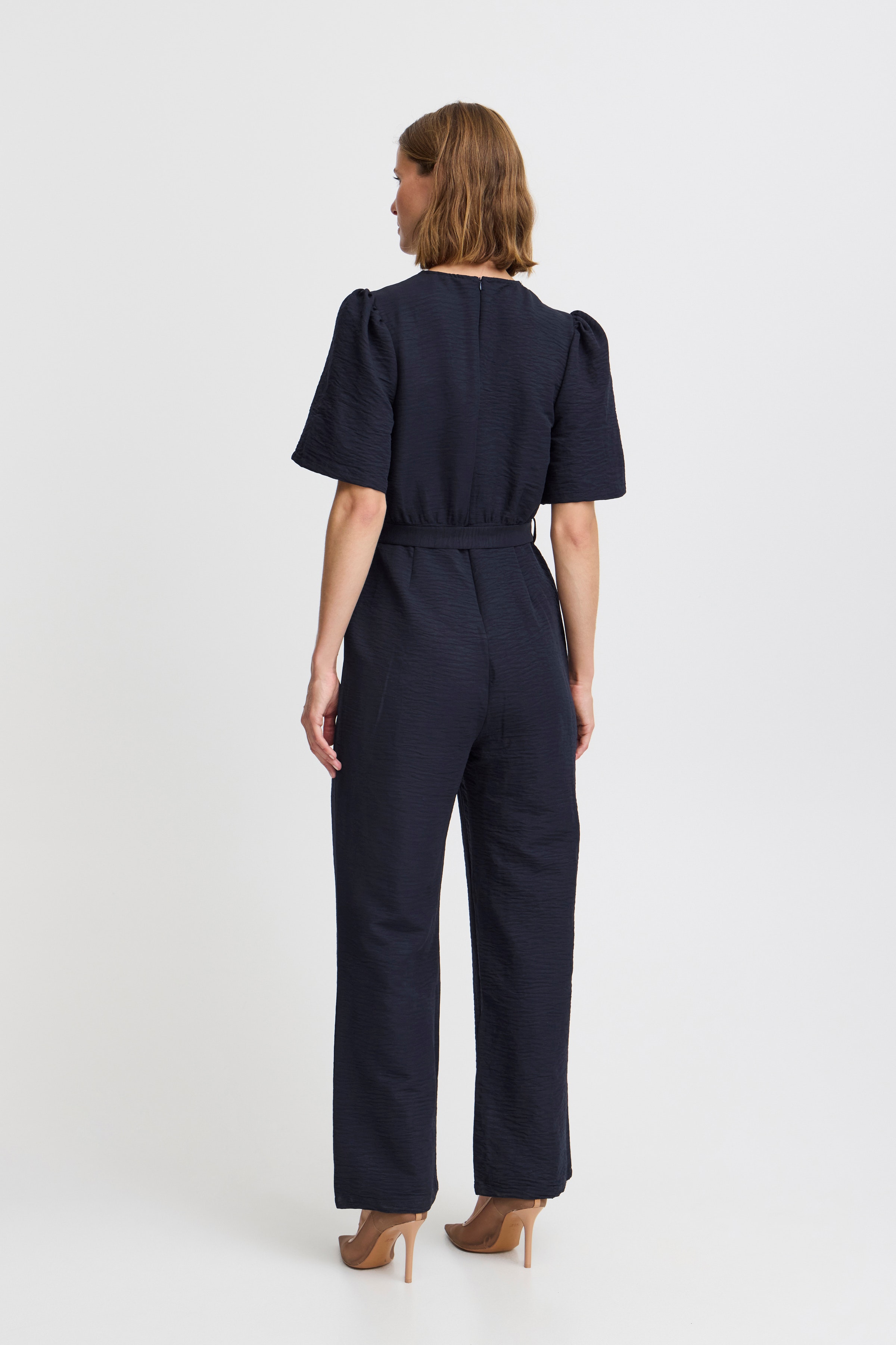 Overall LOOKBOOK BACK 20816139-194020