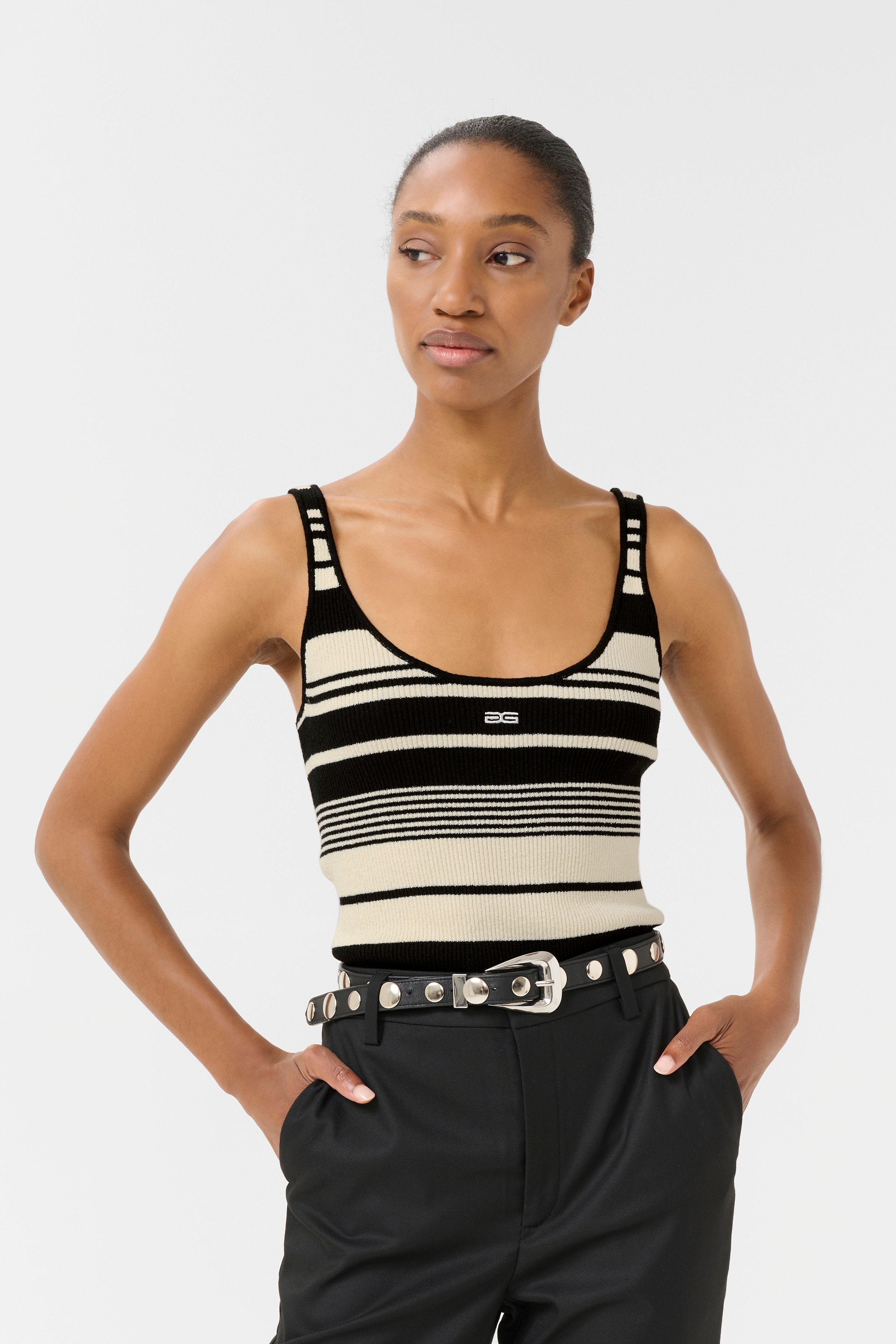 GZstela Top LOOKBOOK FRONT 10910343-107874