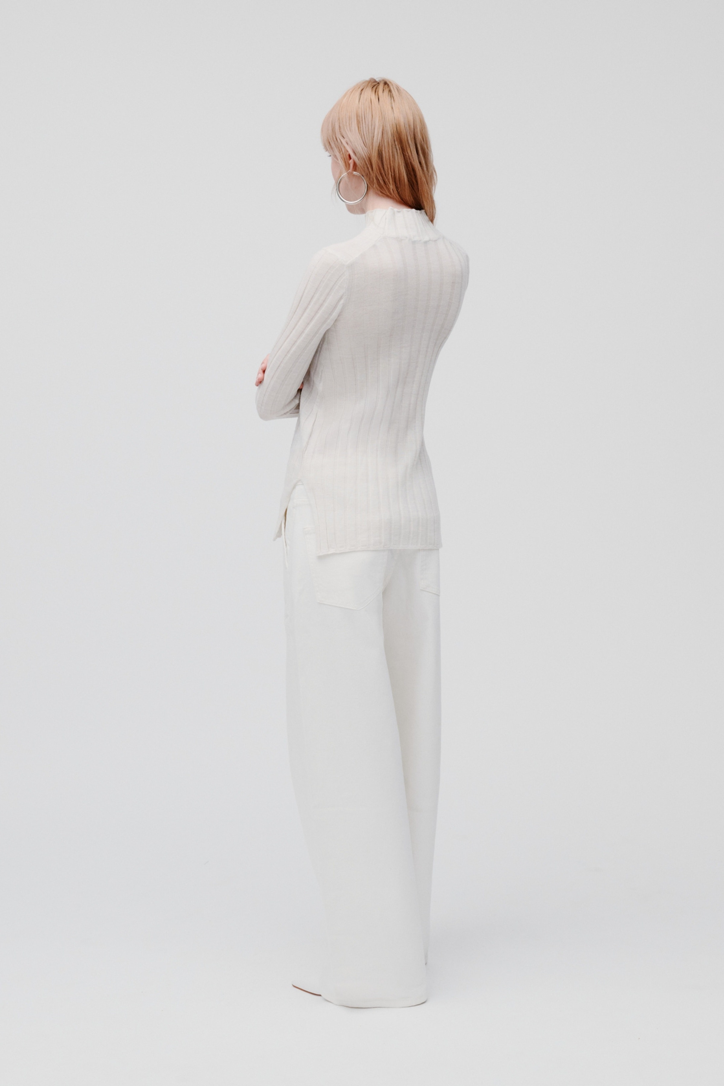 KACY Pullover LOOKBOOK BACK 30600382-WH008