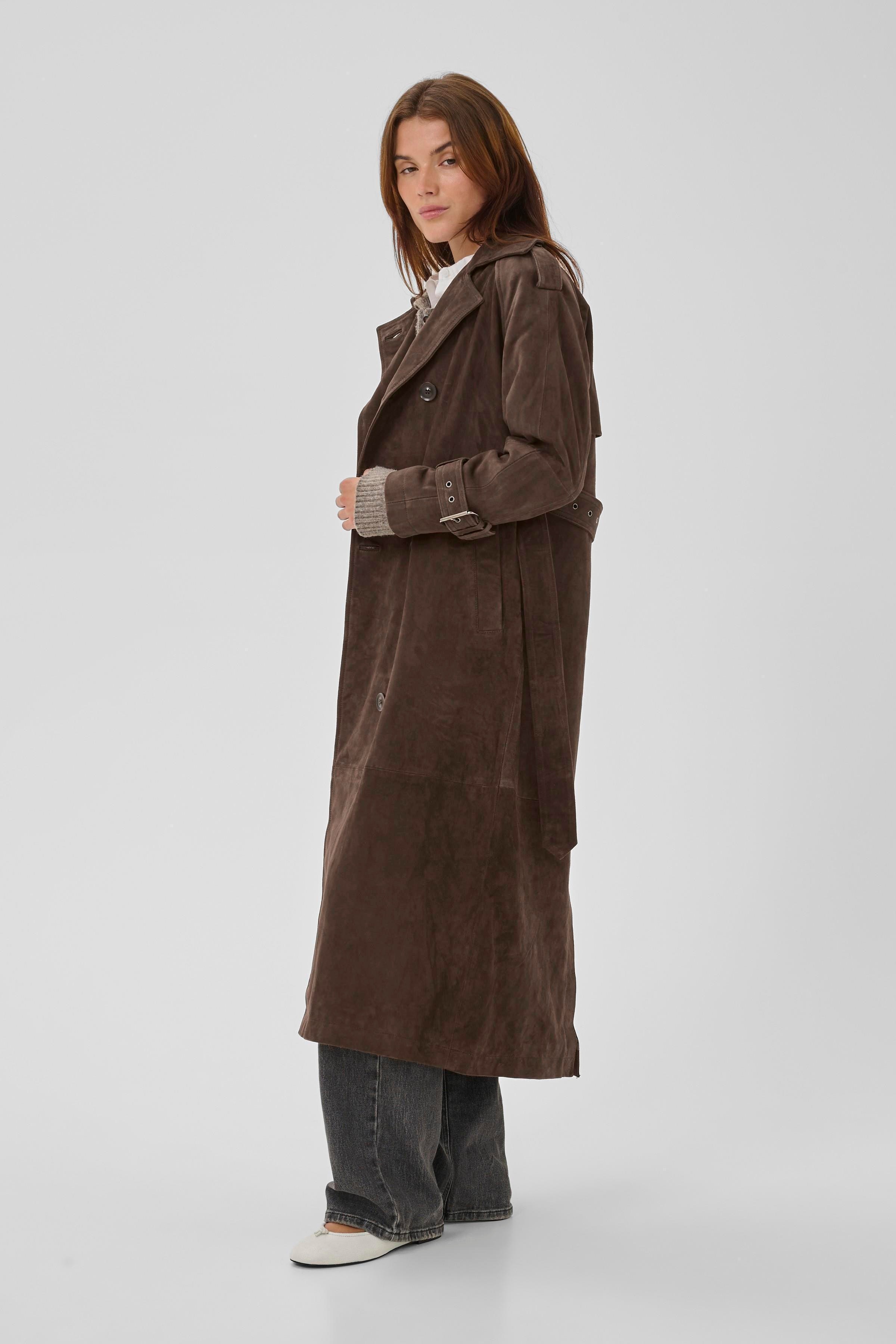 TaraMW Suede Trenchcoat LOOKBOOK FRONT 10704830-190840