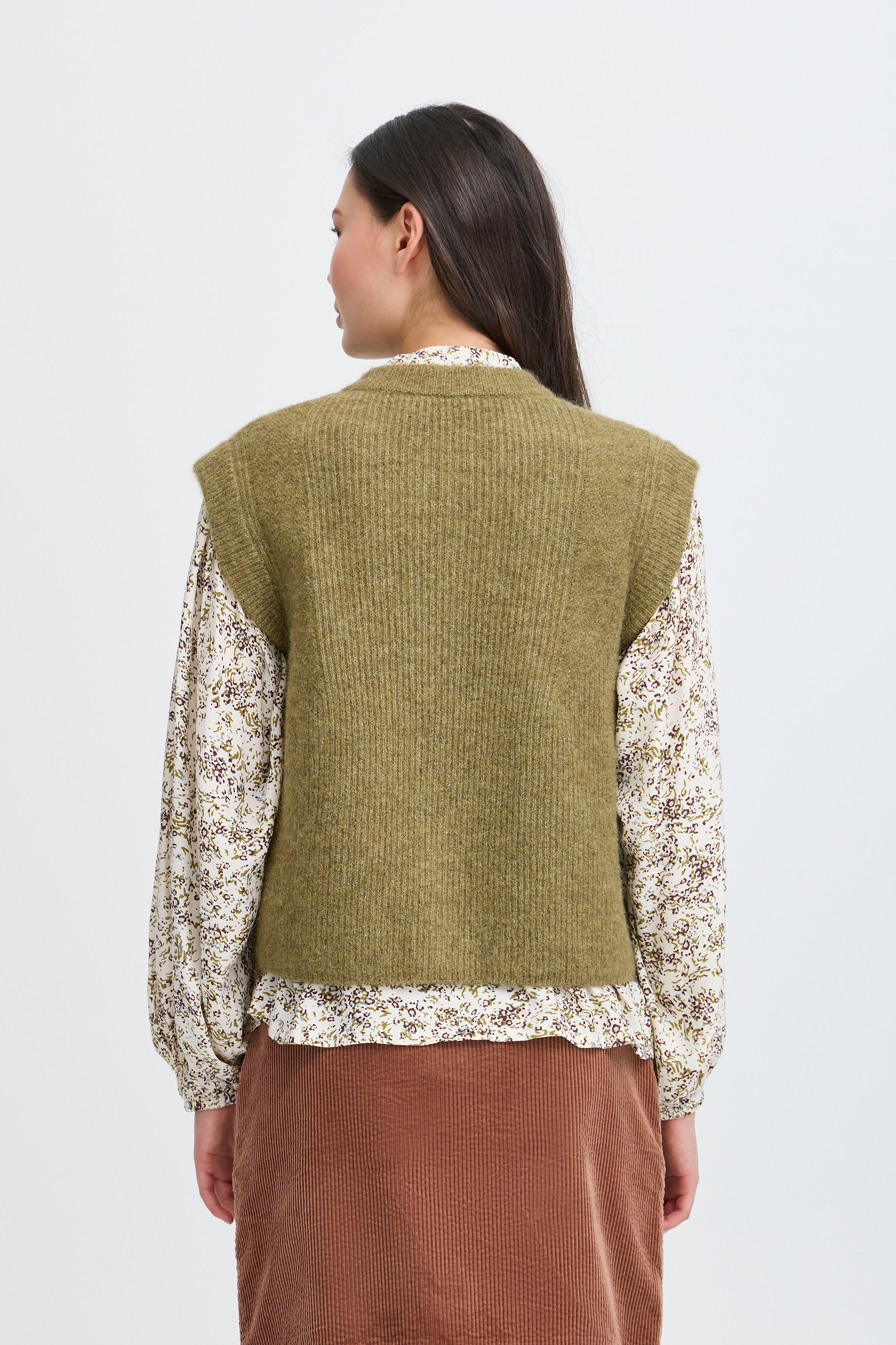 IRSILVI Waistcoat LOOKBOOK BACK 20124049-1706361