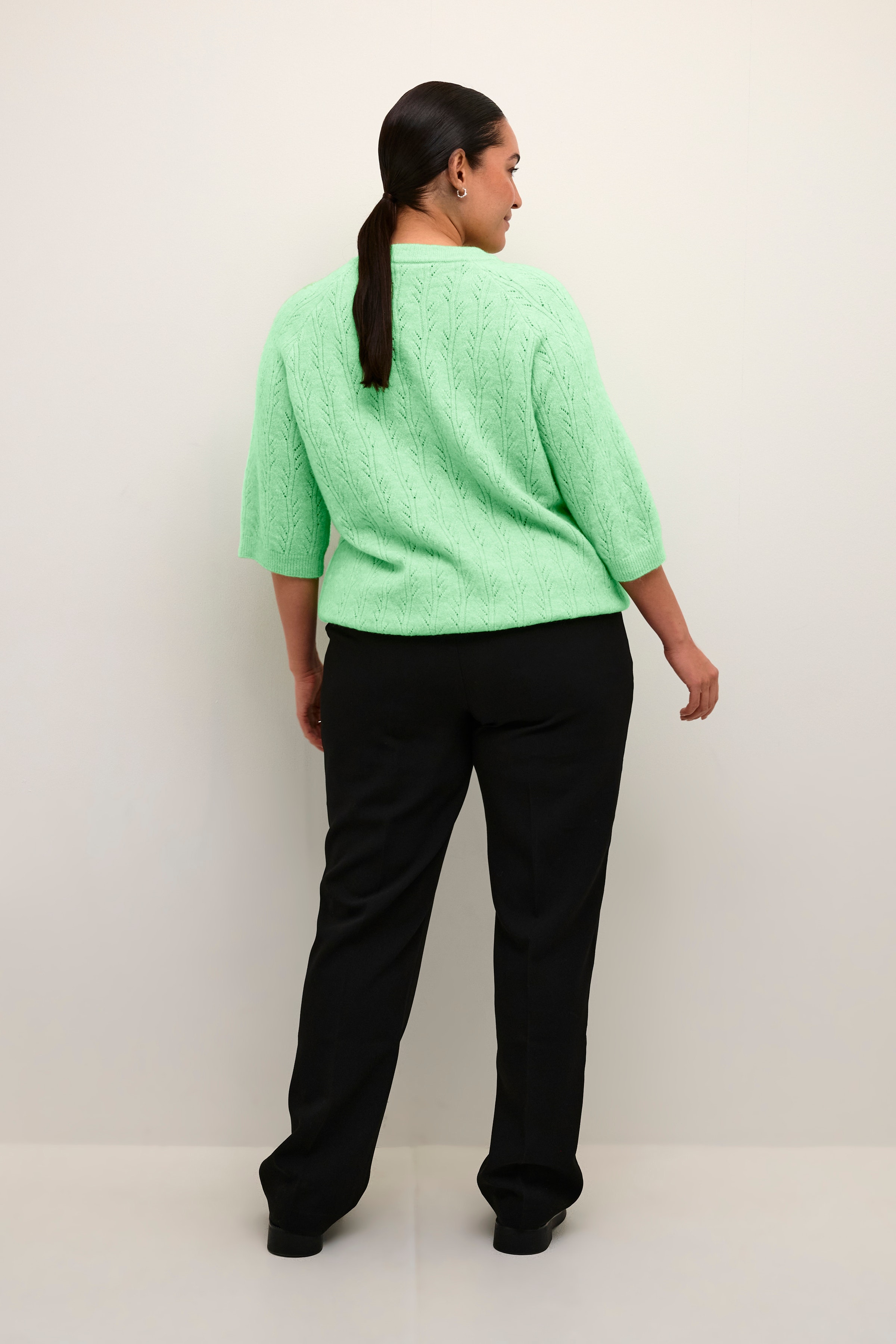 KCtenna Pullover LOOKBOOK BACK 10582836-1463401