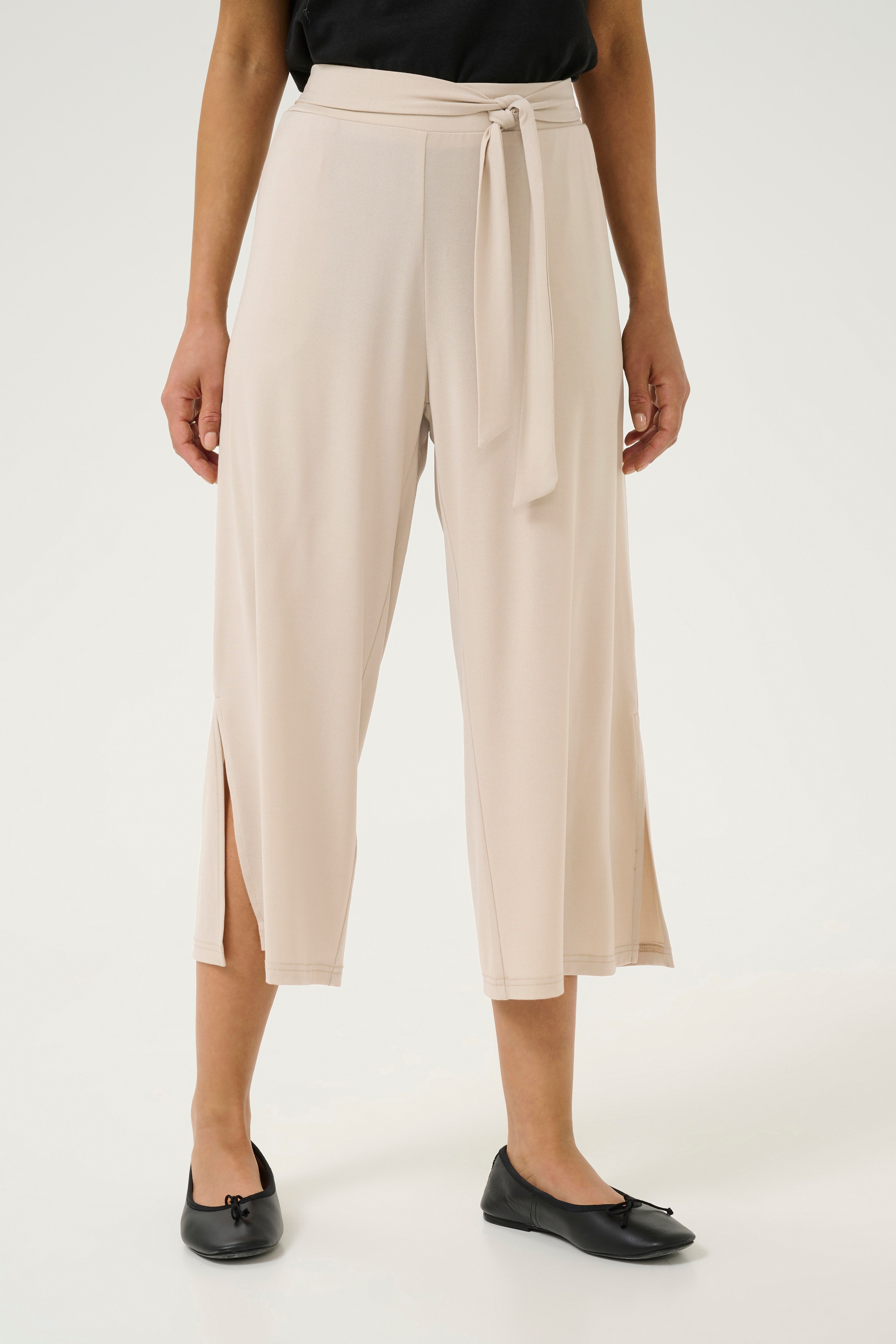 KAmalli Trousers LOOKBOOK FRONT 10503140-151305