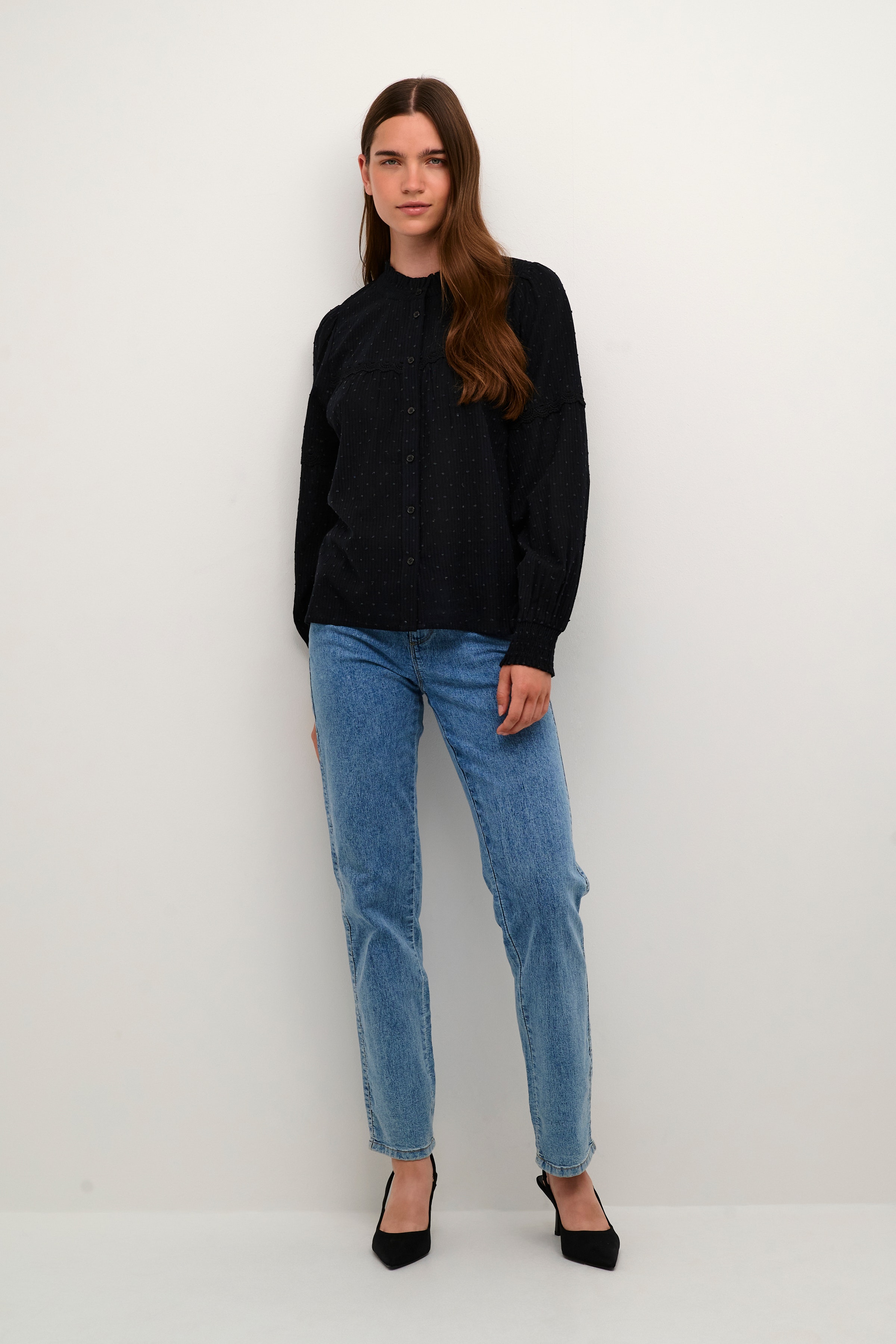 KAsille Blouse LOOKBOOK FRONT 10507928-100121