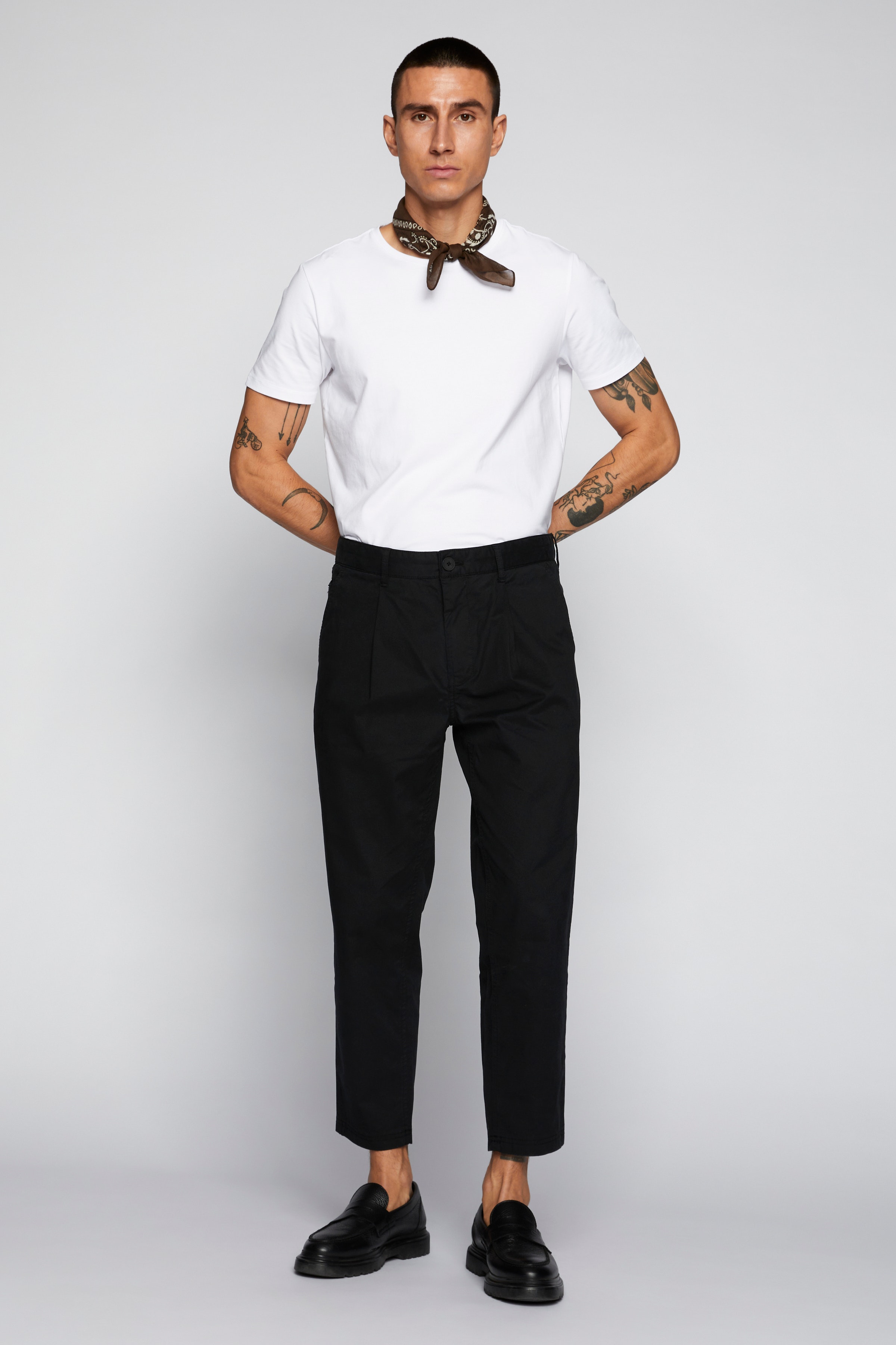 MAcolton Trousers LOOKBOOK FRONT 30206614-300275