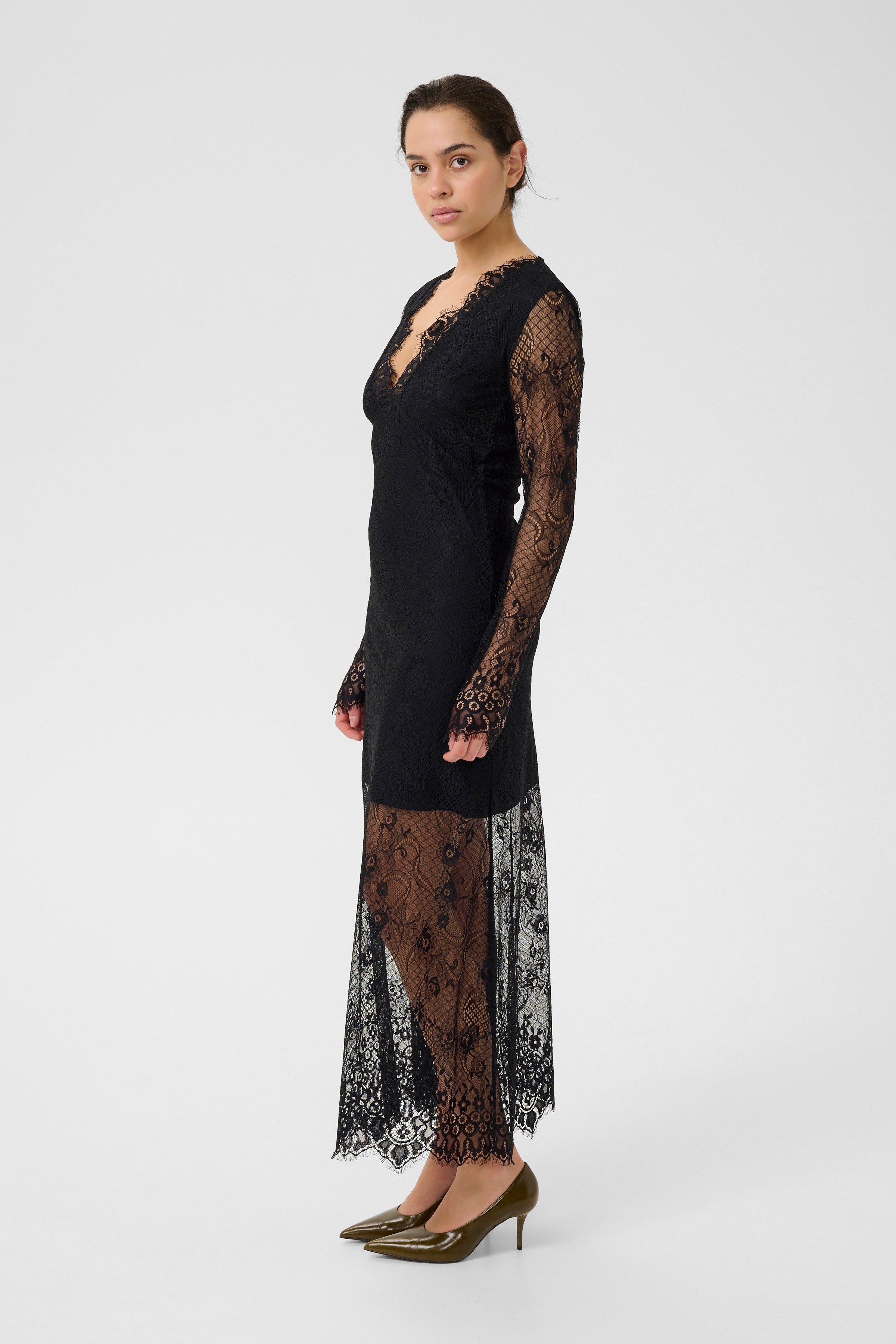 GZliani Lace dress LOOKBOOK FRONT 10910786-100017