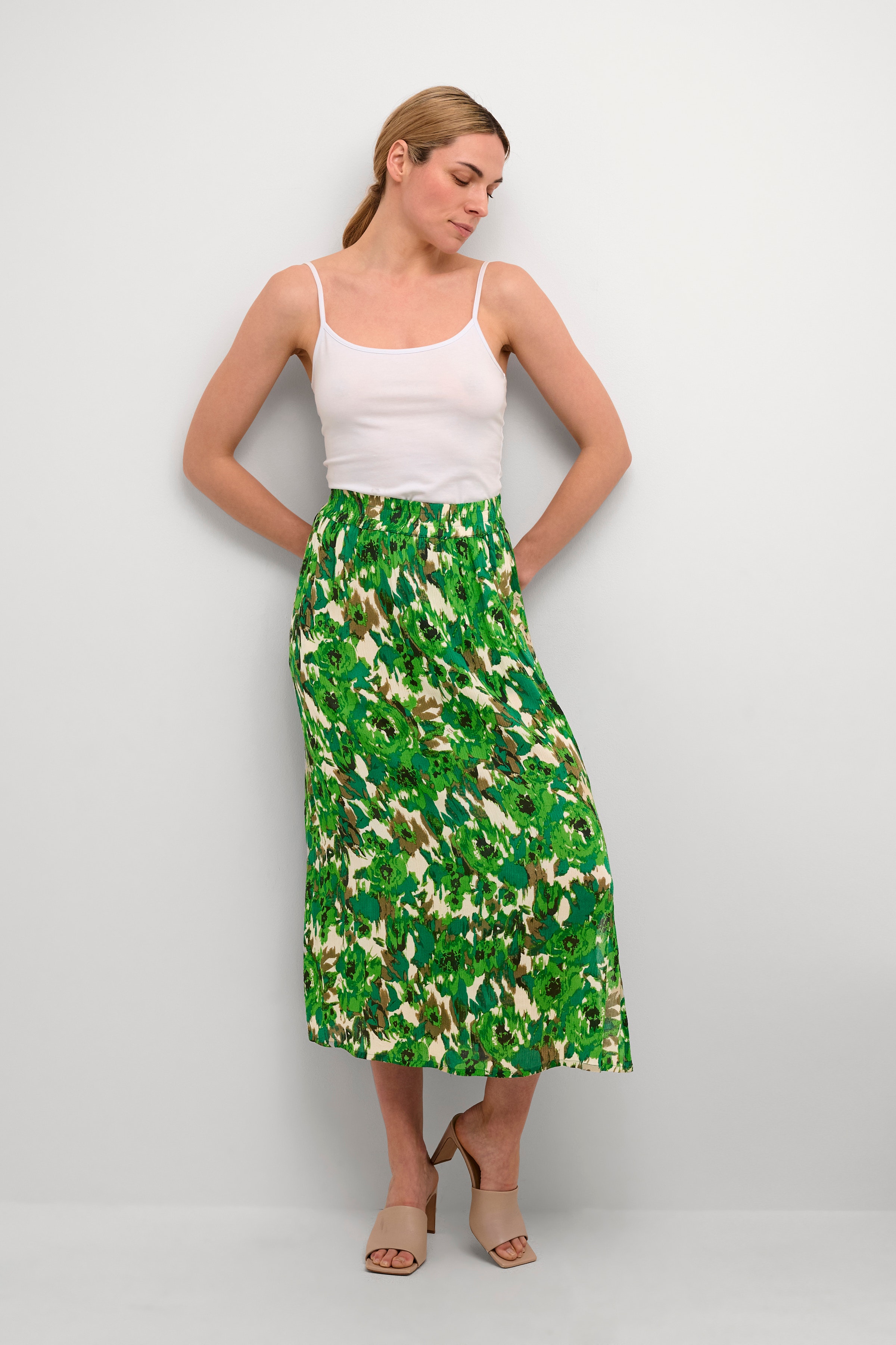BPulla Kjol LOOKBOOK FRONT 10590457-104505B