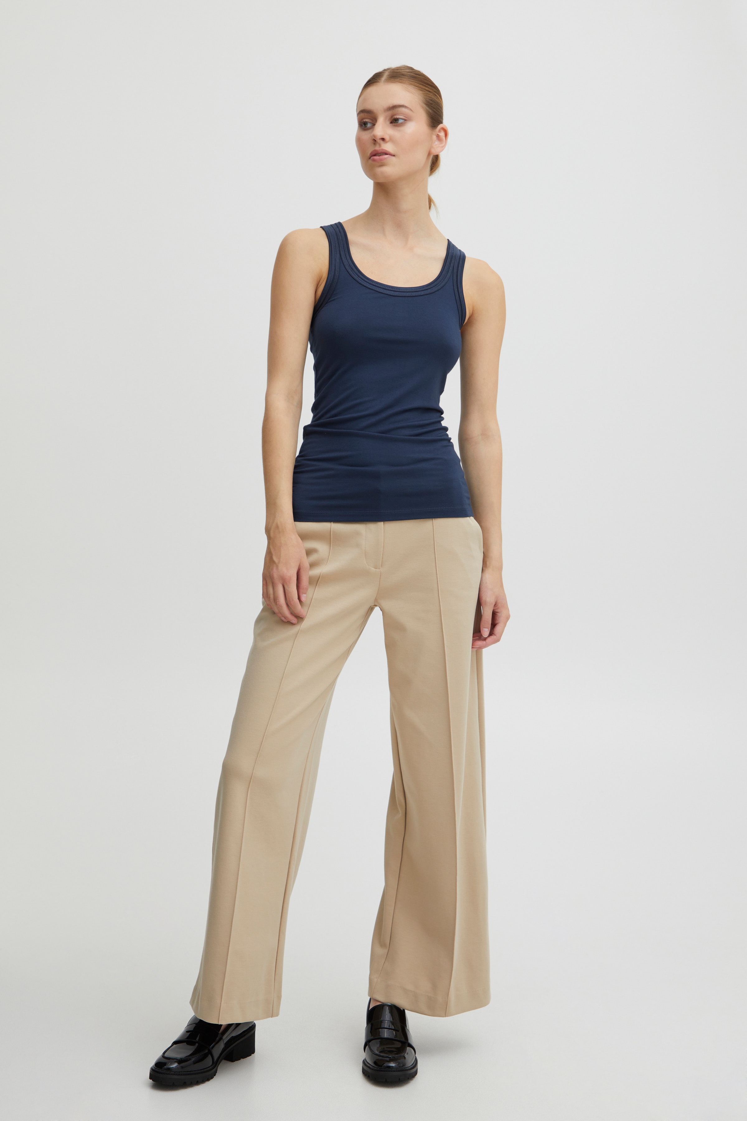 Jersey top LOOKBOOK FRONT 20101231-14044