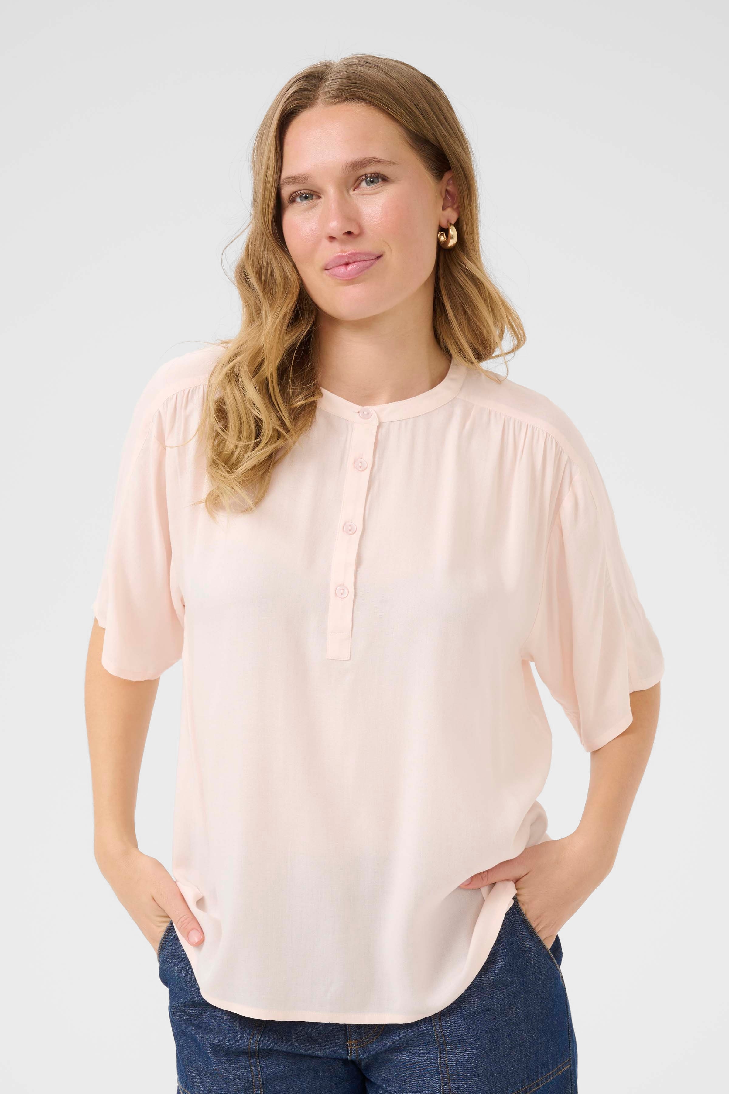 BPcharlotte Blus LOOKBOOK FRONT 10590842-121605B