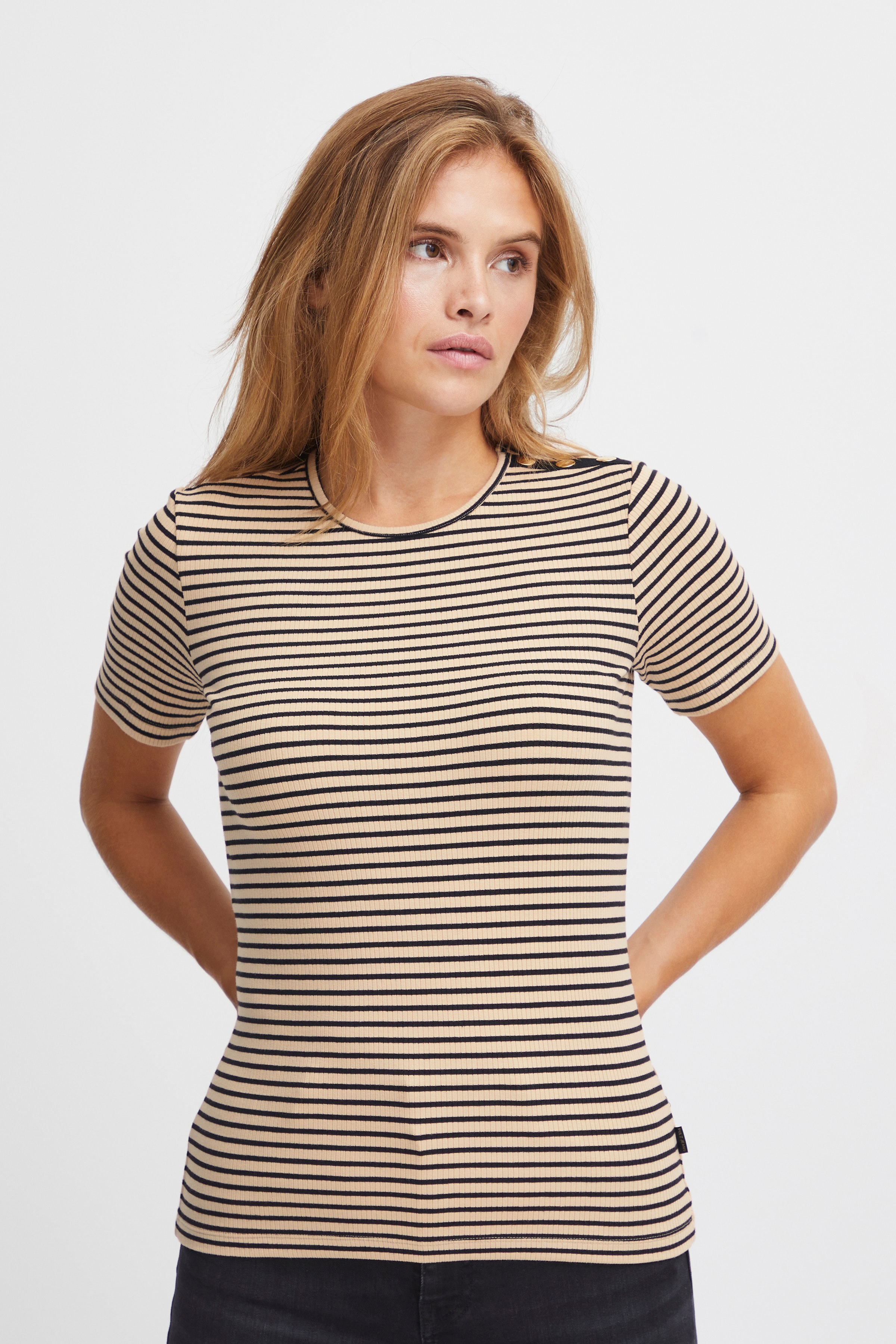 PZHAVANA Top LOOKBOOK FRONT 50207349-200798