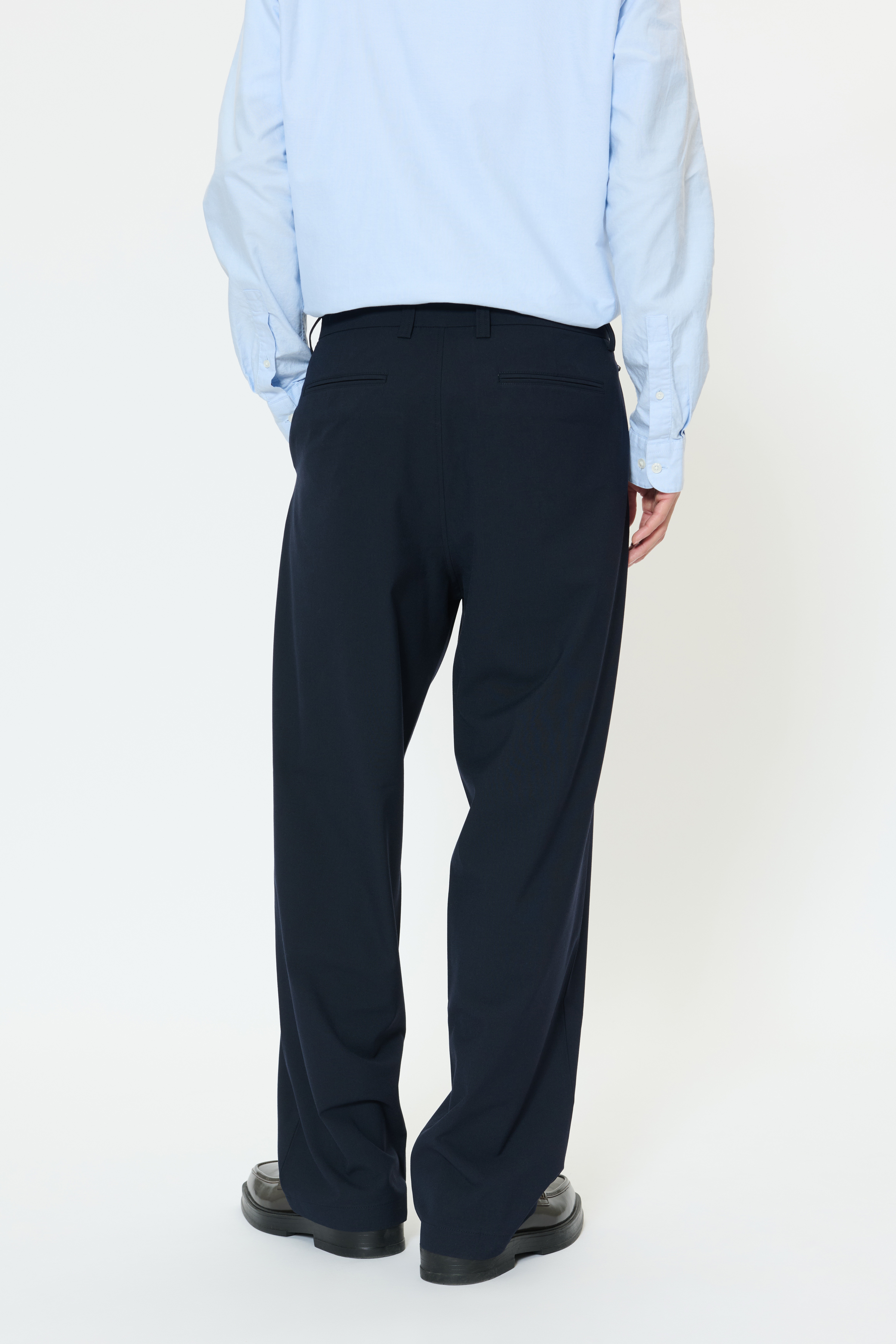 MAChino Hose LOOKBOOK BACK 30209212-194011