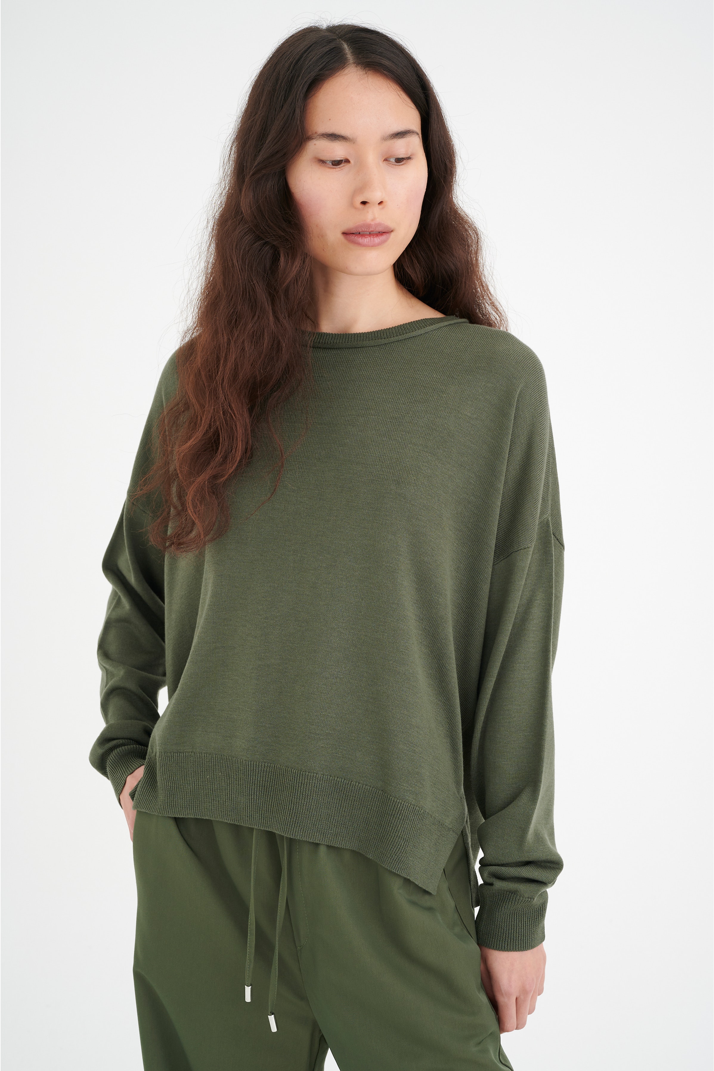 InnesIW Stickad pullover LOOKBOOK FRONT 30106389-190312