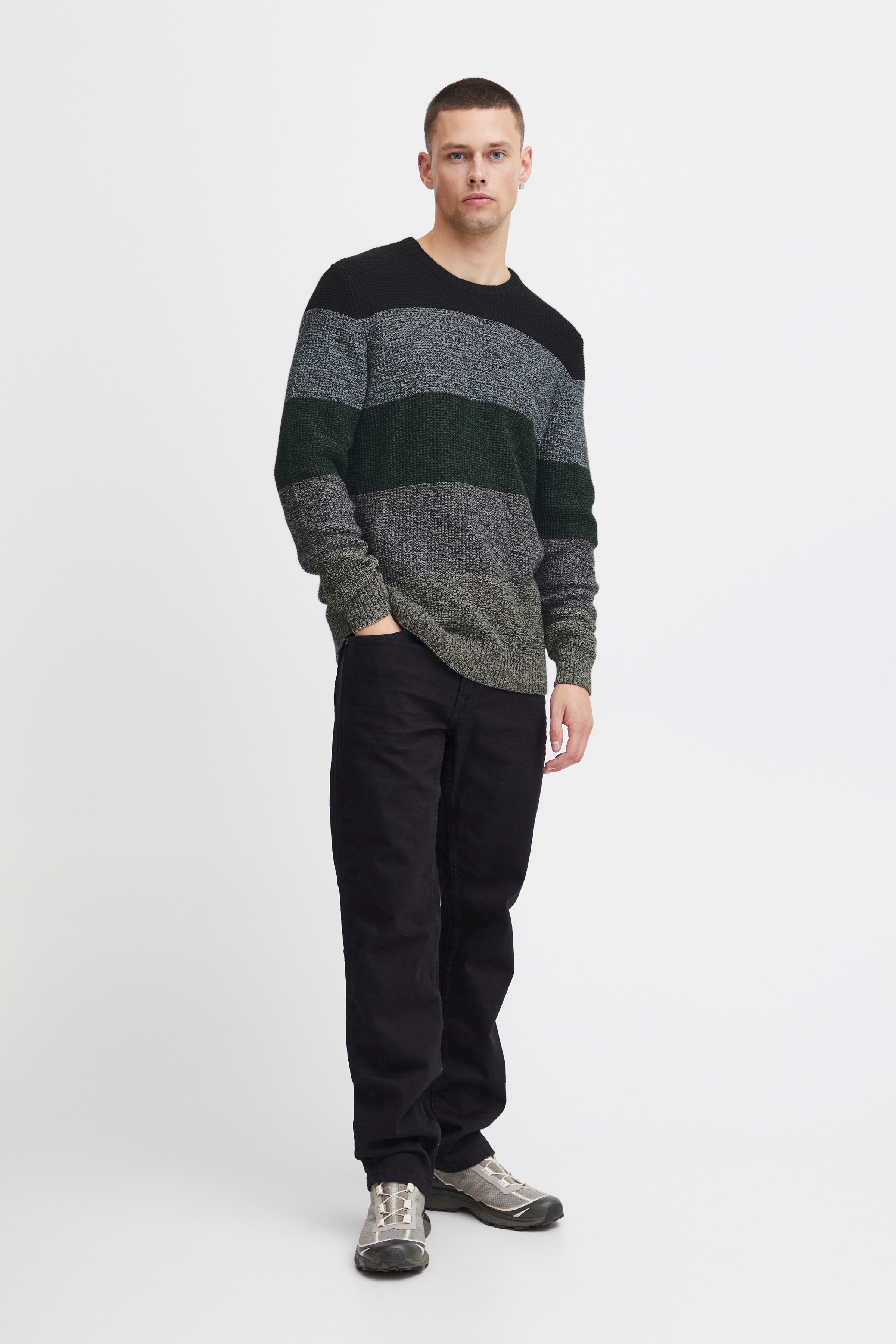 Knitted pullover LOOKBOOK FRONT 20716092-194007