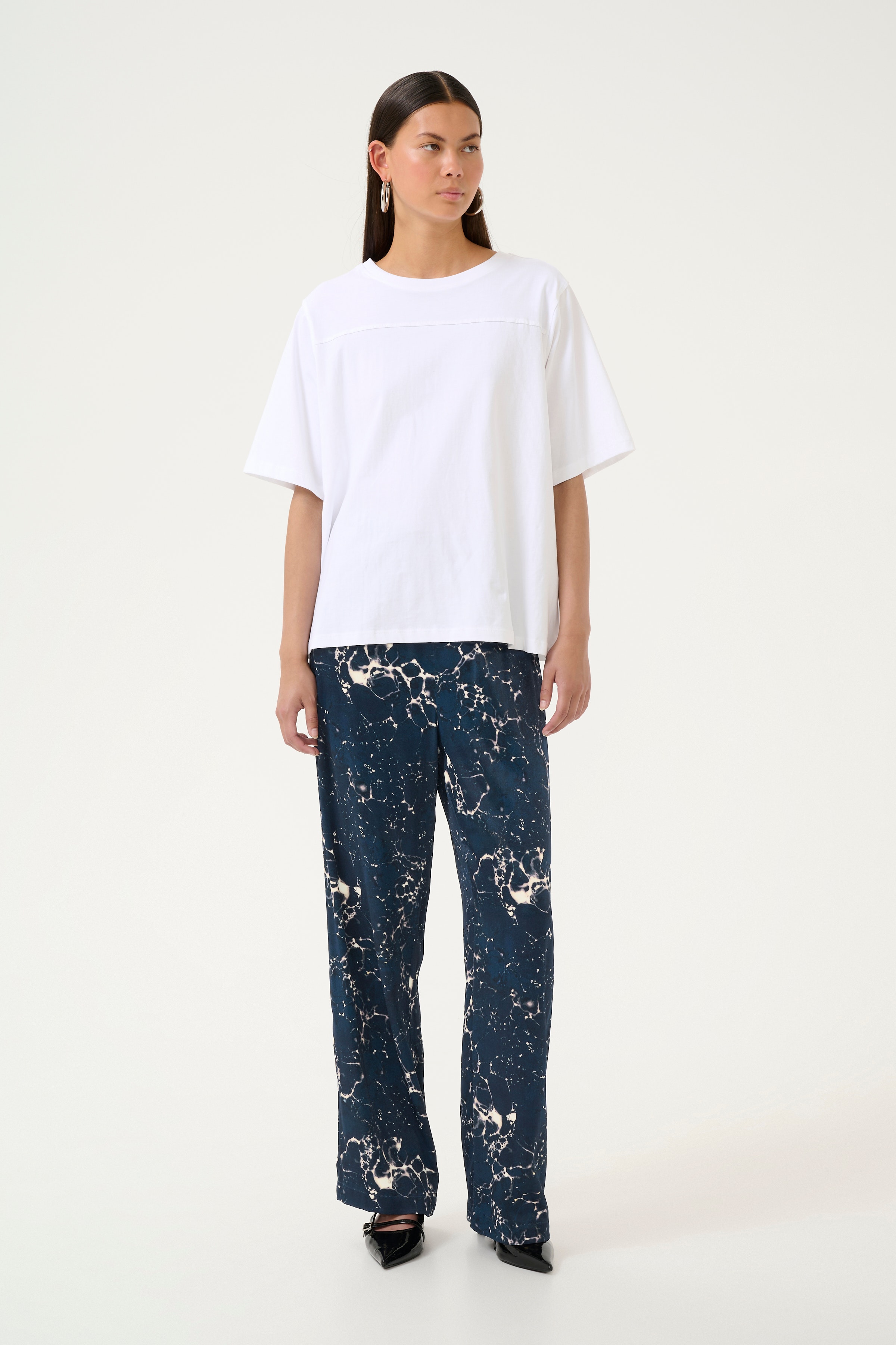 KBRonja Bukser LOOKBOOK FRONT 10105073-106276