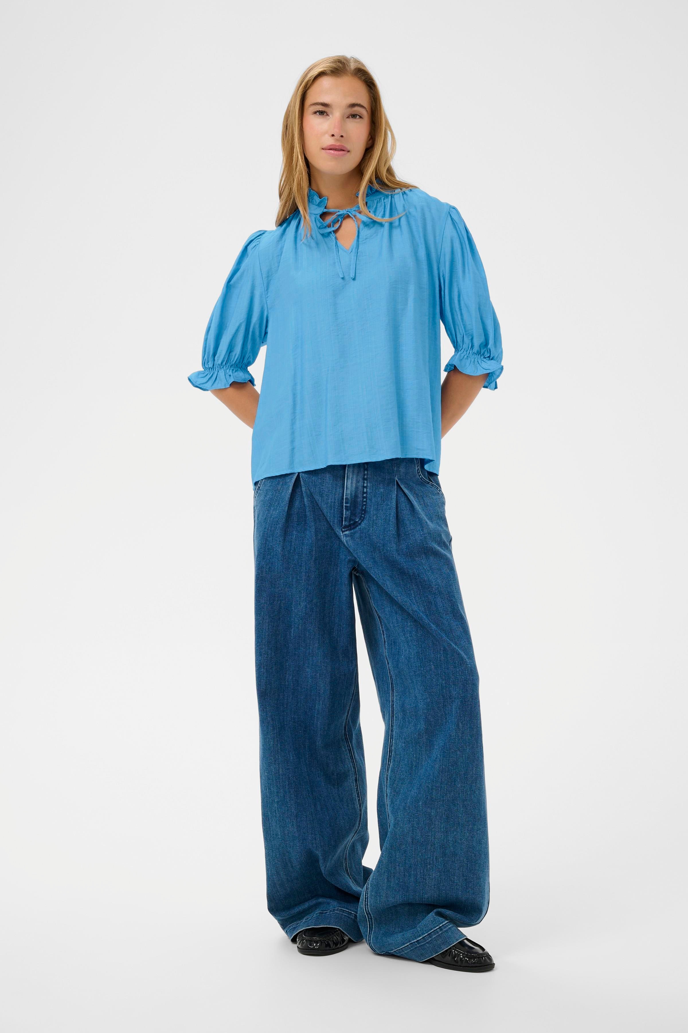 KAlufia Blouse LOOKBOOK FRONT 10511214-174139