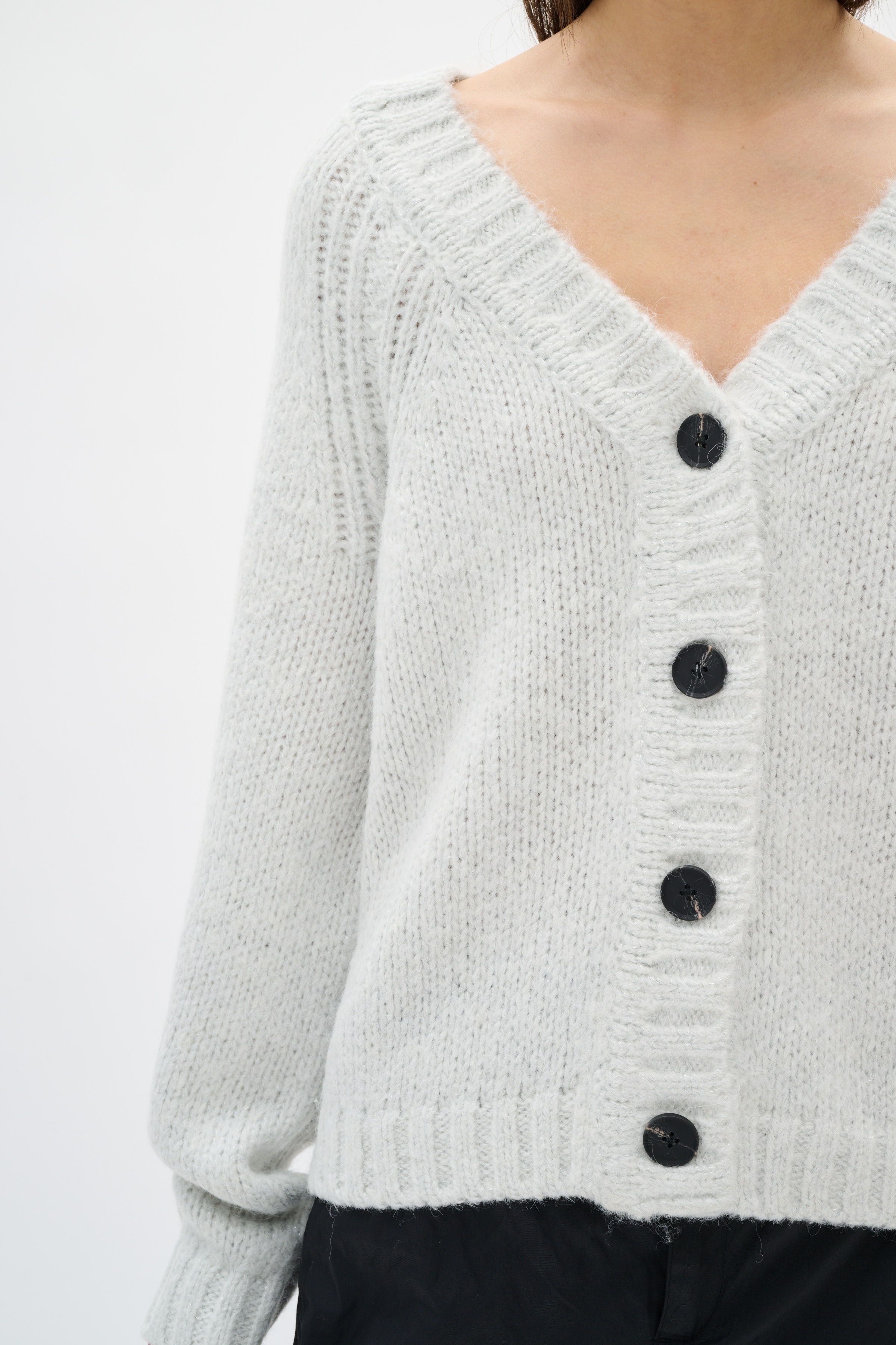 TROAIW Cardigan LOOKBOOK DETAIL 30112051-110701