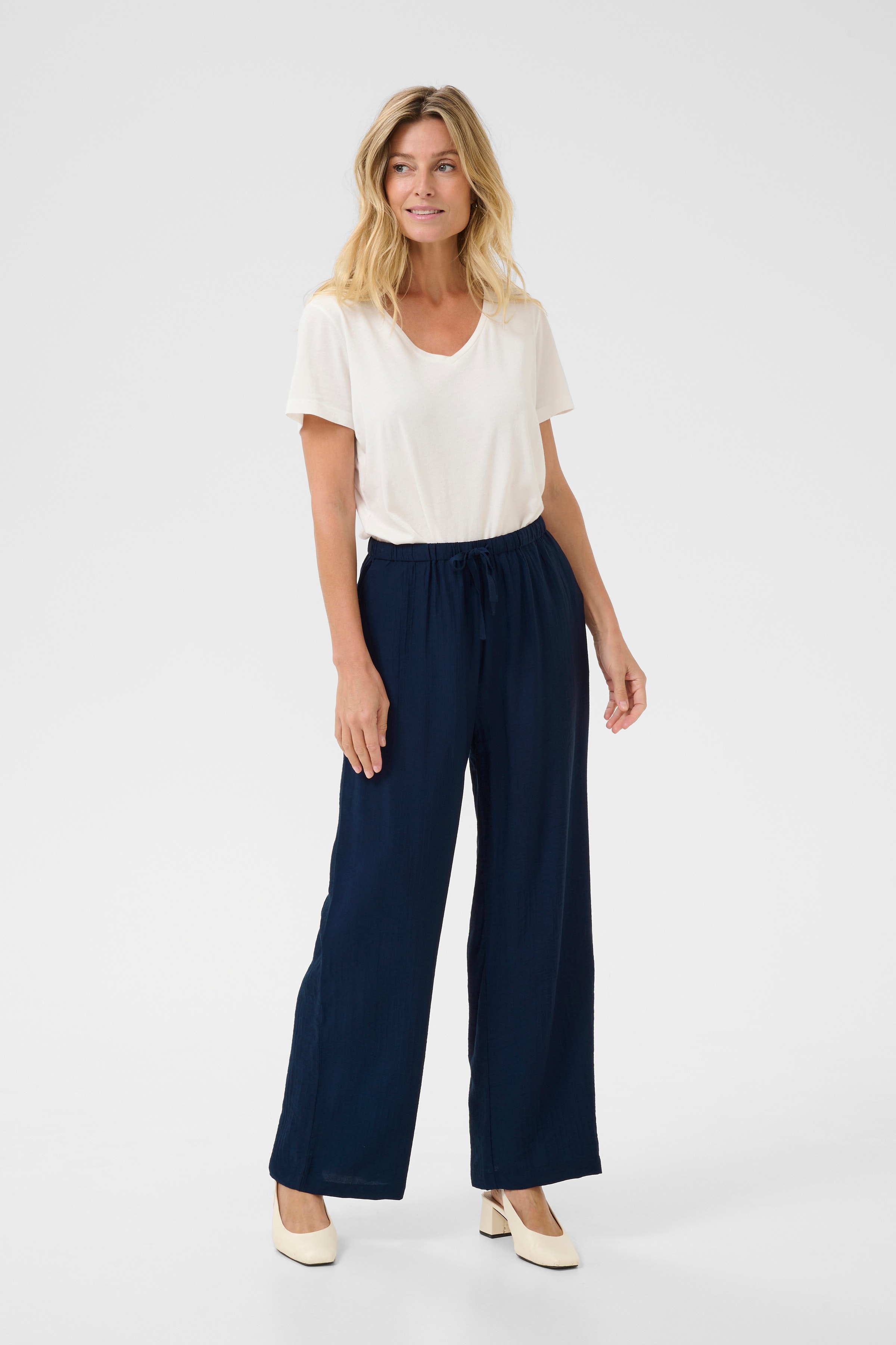 CRLori Hose LOOKBOOK FRONT 10612609-193923