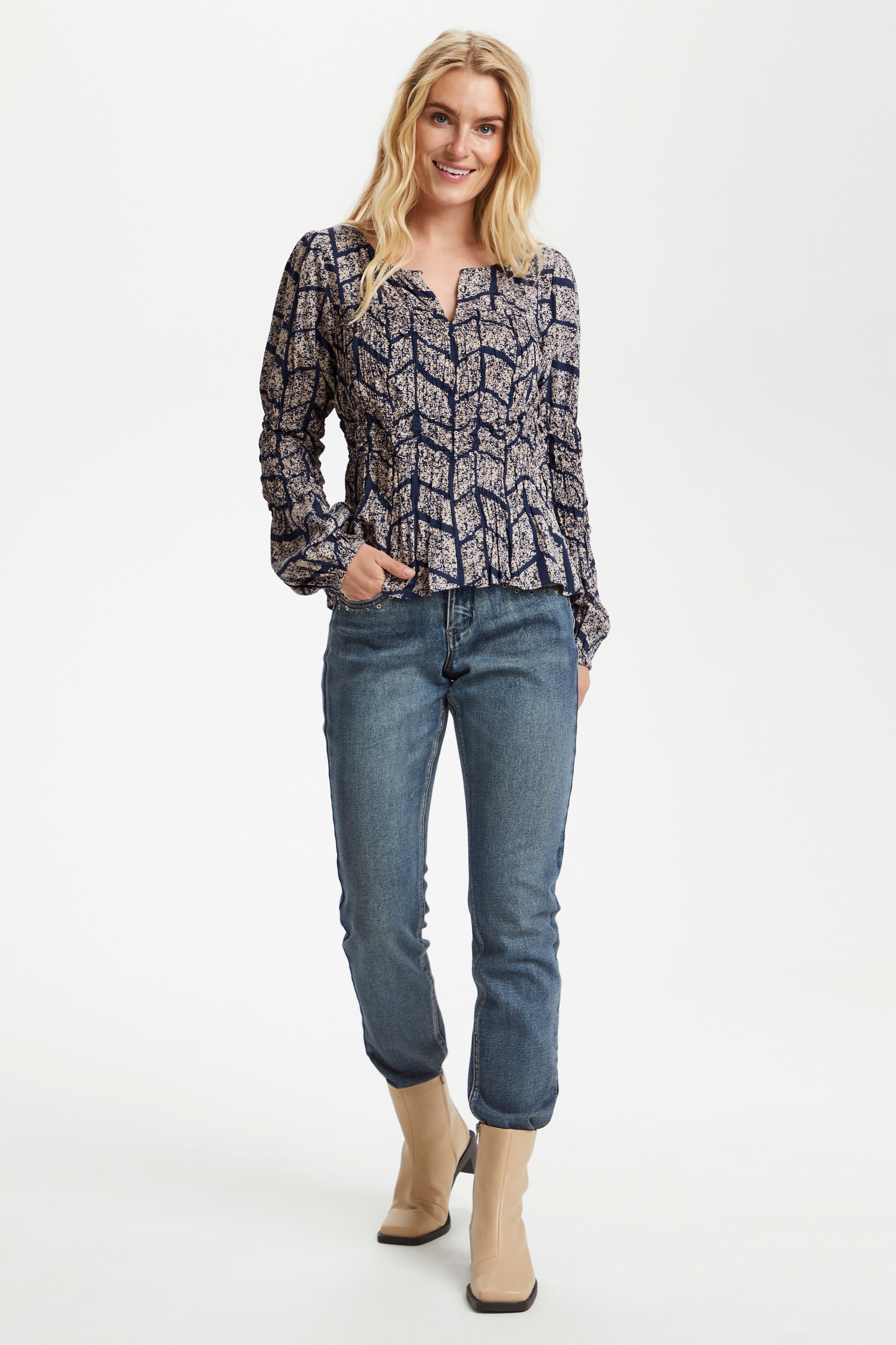 CRMauria smock Langermet bluse LOOKBOOK FRONT 10608641-101825