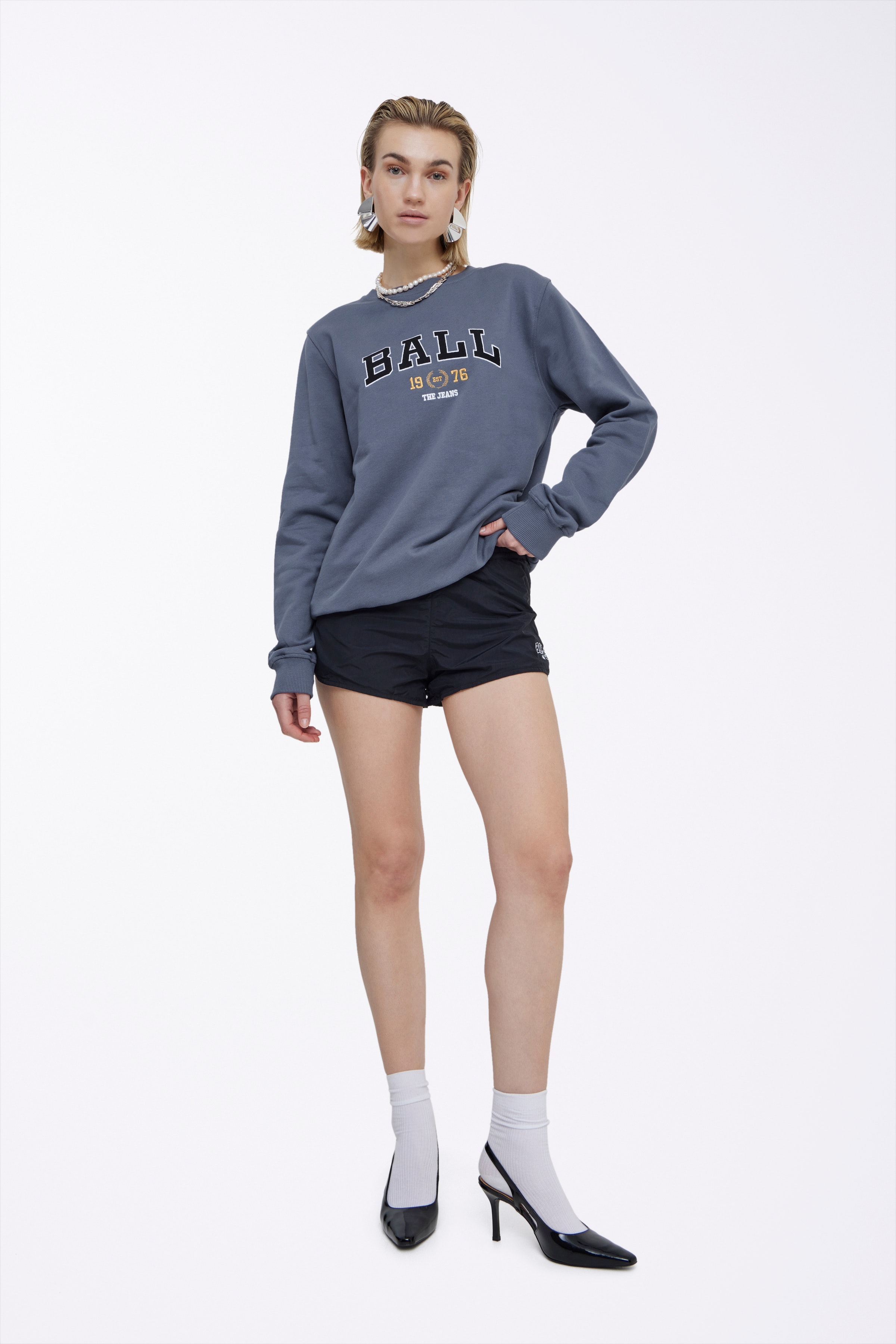 L. TAYLOR SWEATSHIRT LOOKBOOK FRONT 50400052-185624