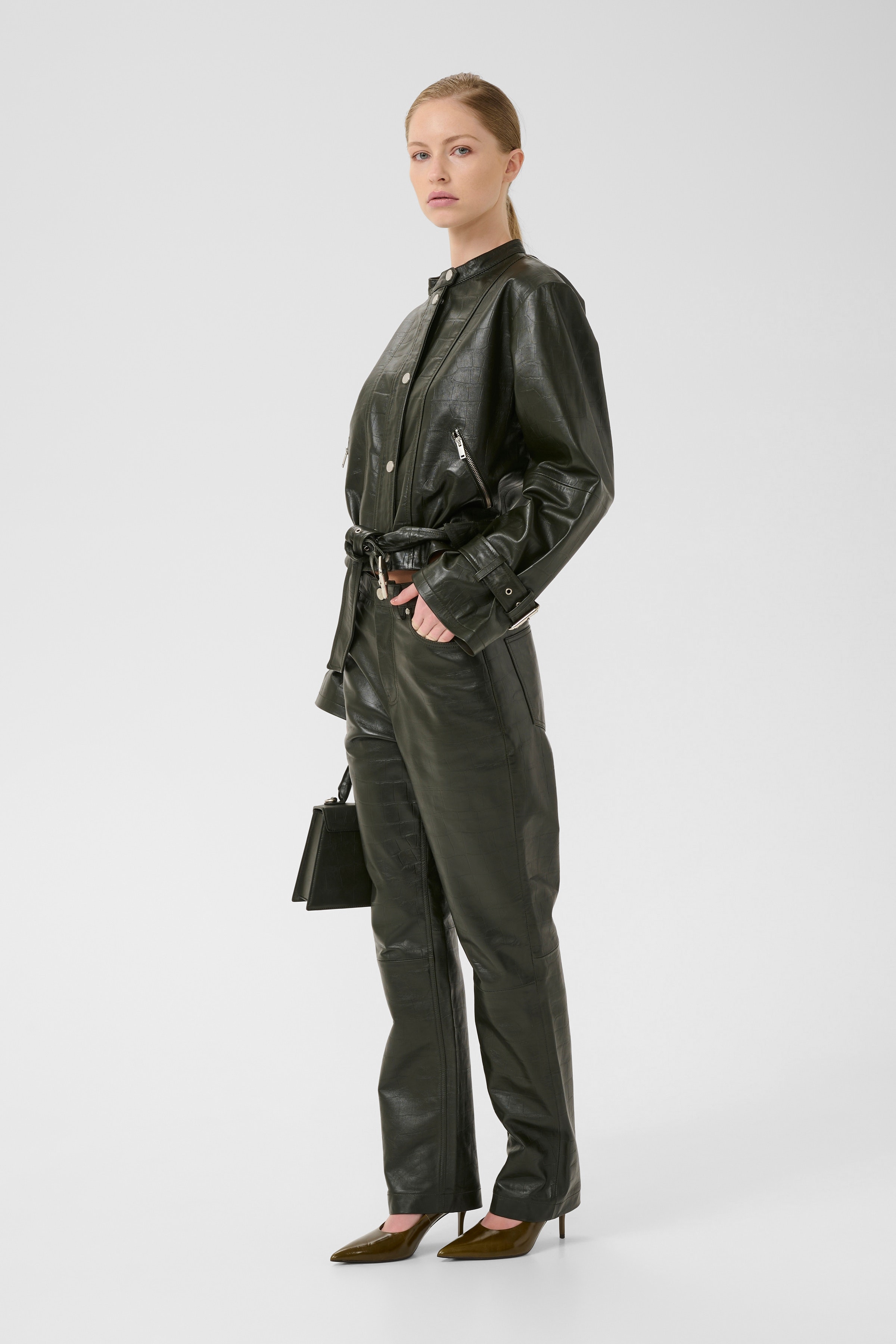 GZelena Leather pants LOOKBOOK FRONT 10910735-105038