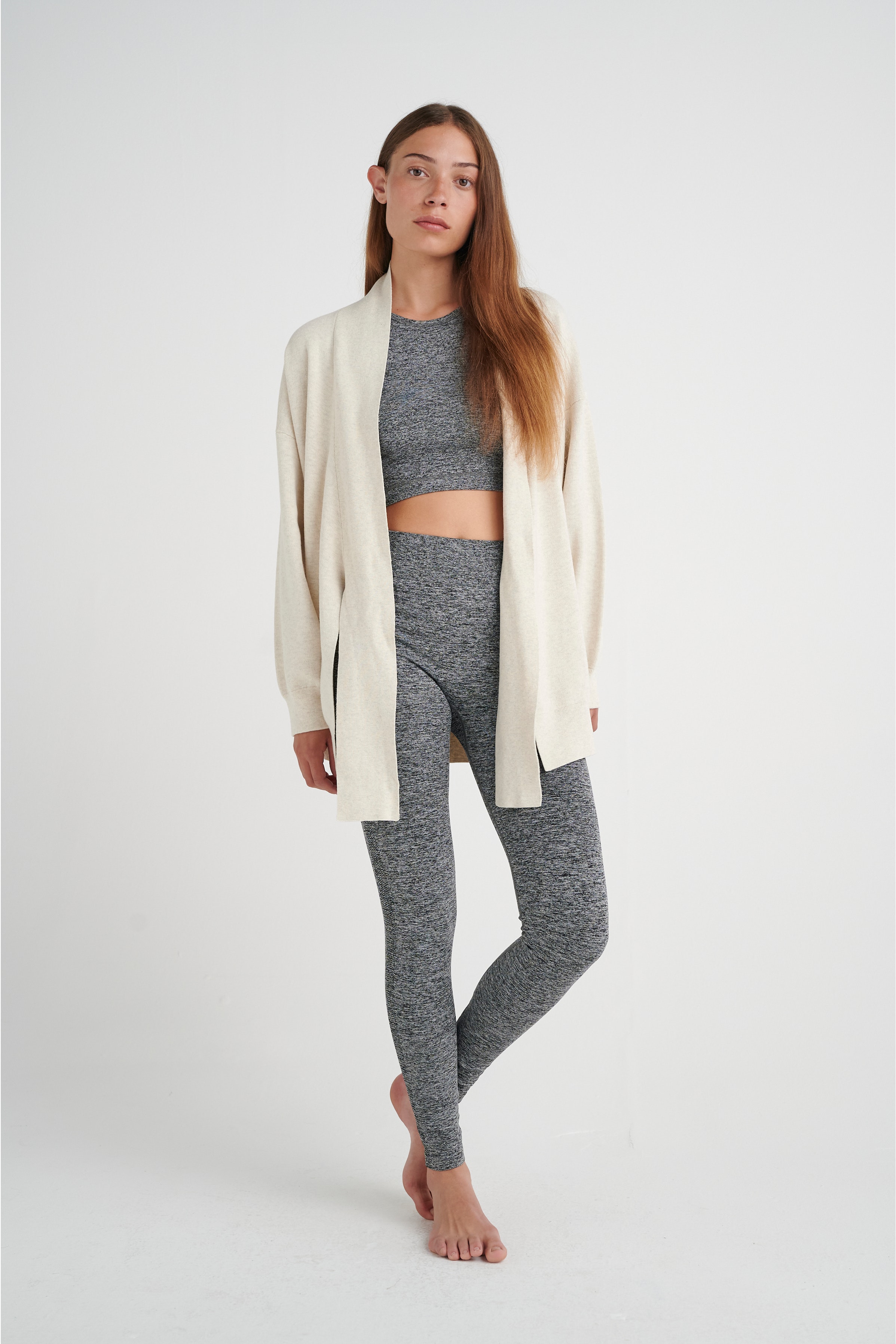 GabriellIW Cardigan LOOKBOOK FRONT 30107032-300597