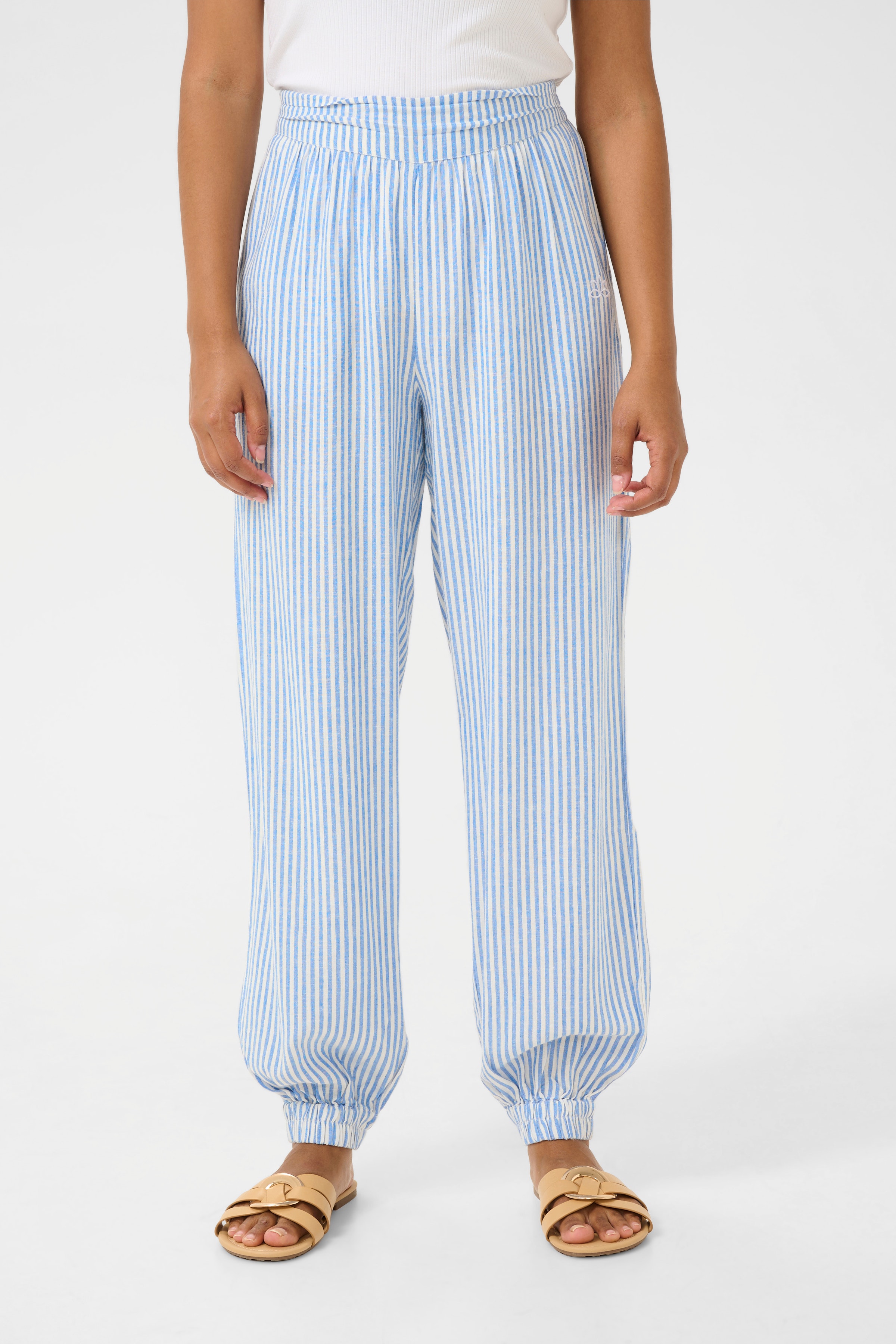 CRVenta Linen trousers LOOKBOOK FRONT 10613592-104396