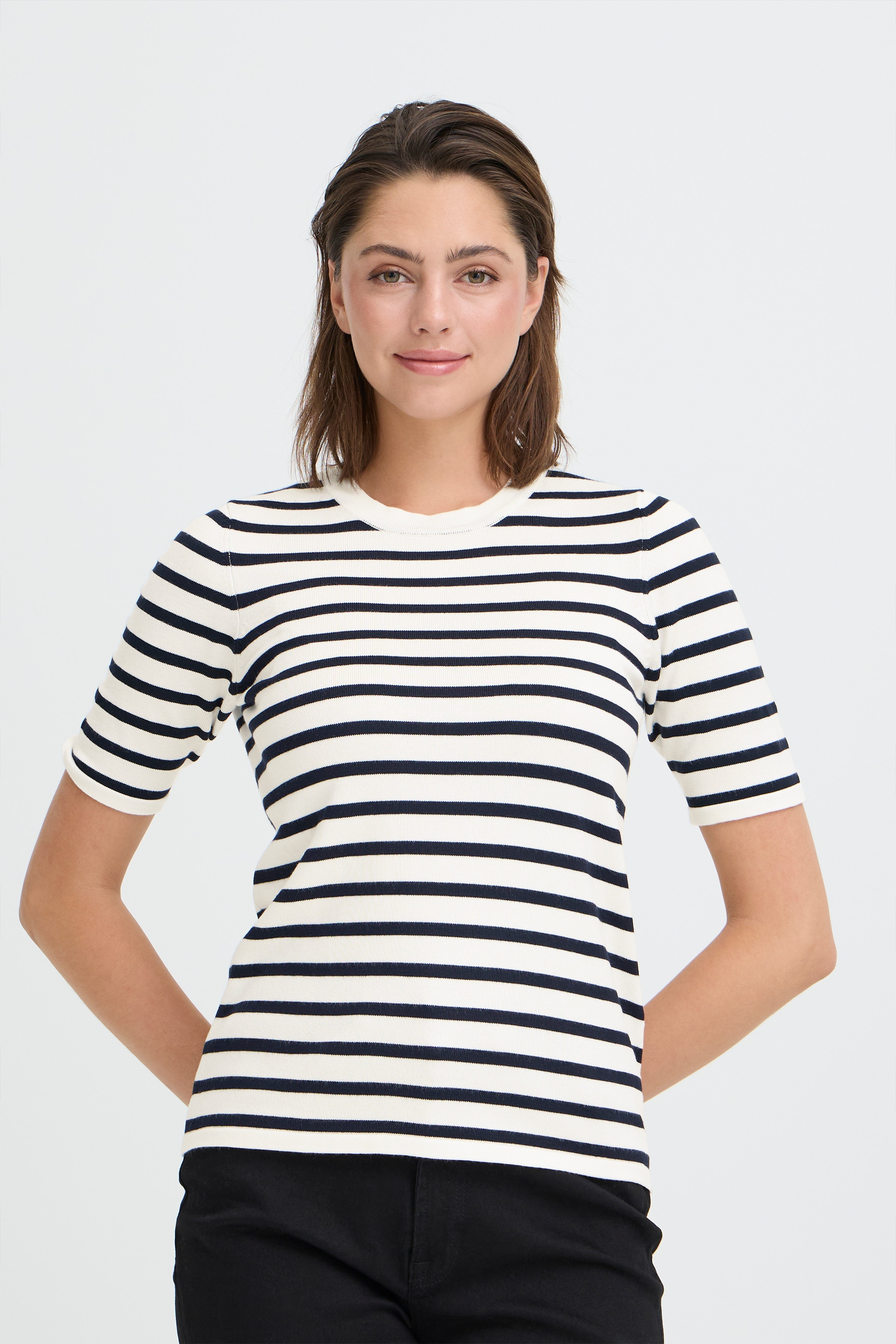 IHLULS Pullover LOOKBOOK FRONT 20125816-900007009