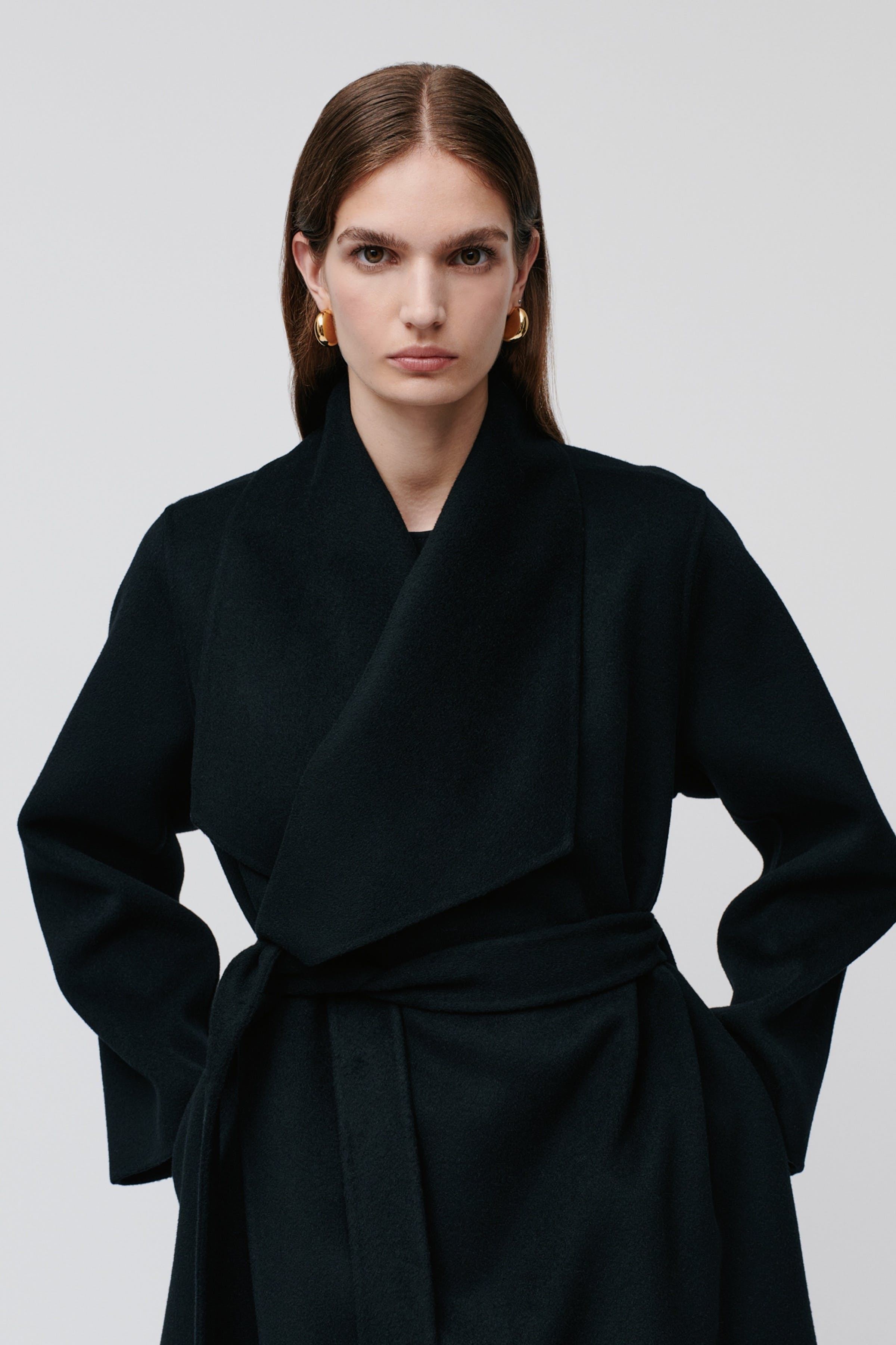 CARRIE ROSE Coat LOOKBOOK FRONT 30600562-BK999