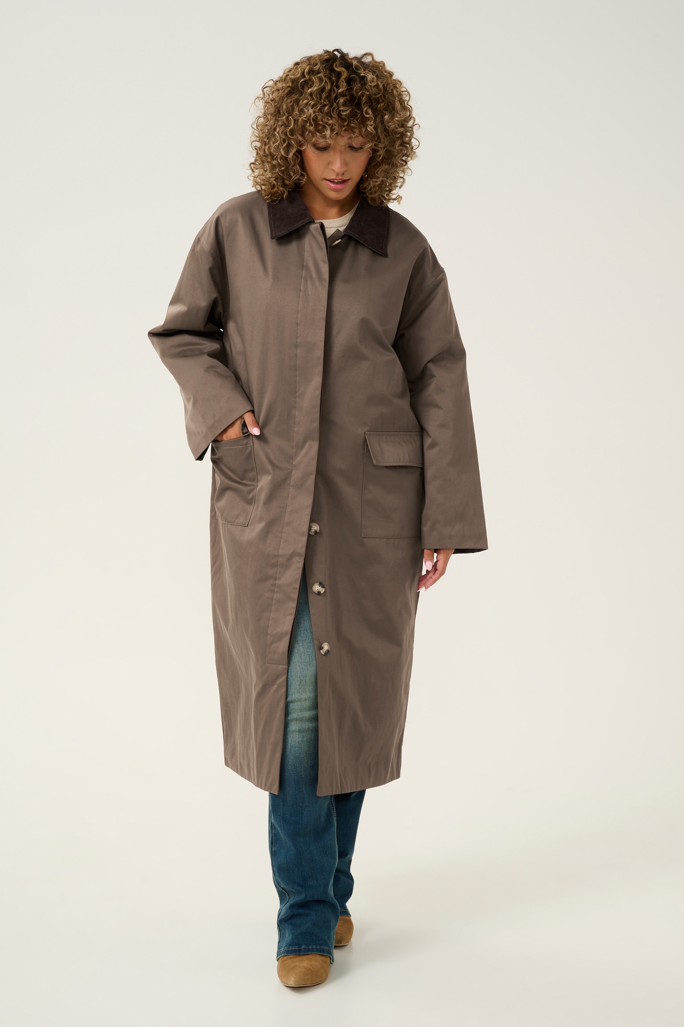 CRTulla Trenchcoat LOOKBOOK FRONT 10613054-190617