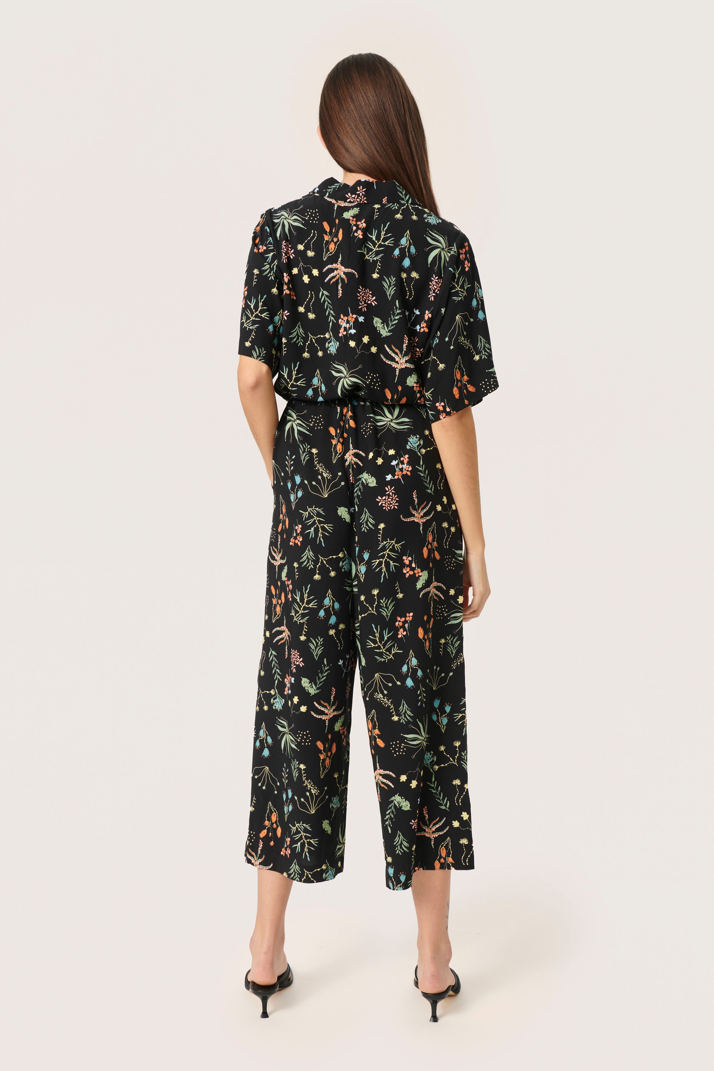 SLIndre Overall LOOKBOOK BACK 30406878-301925
