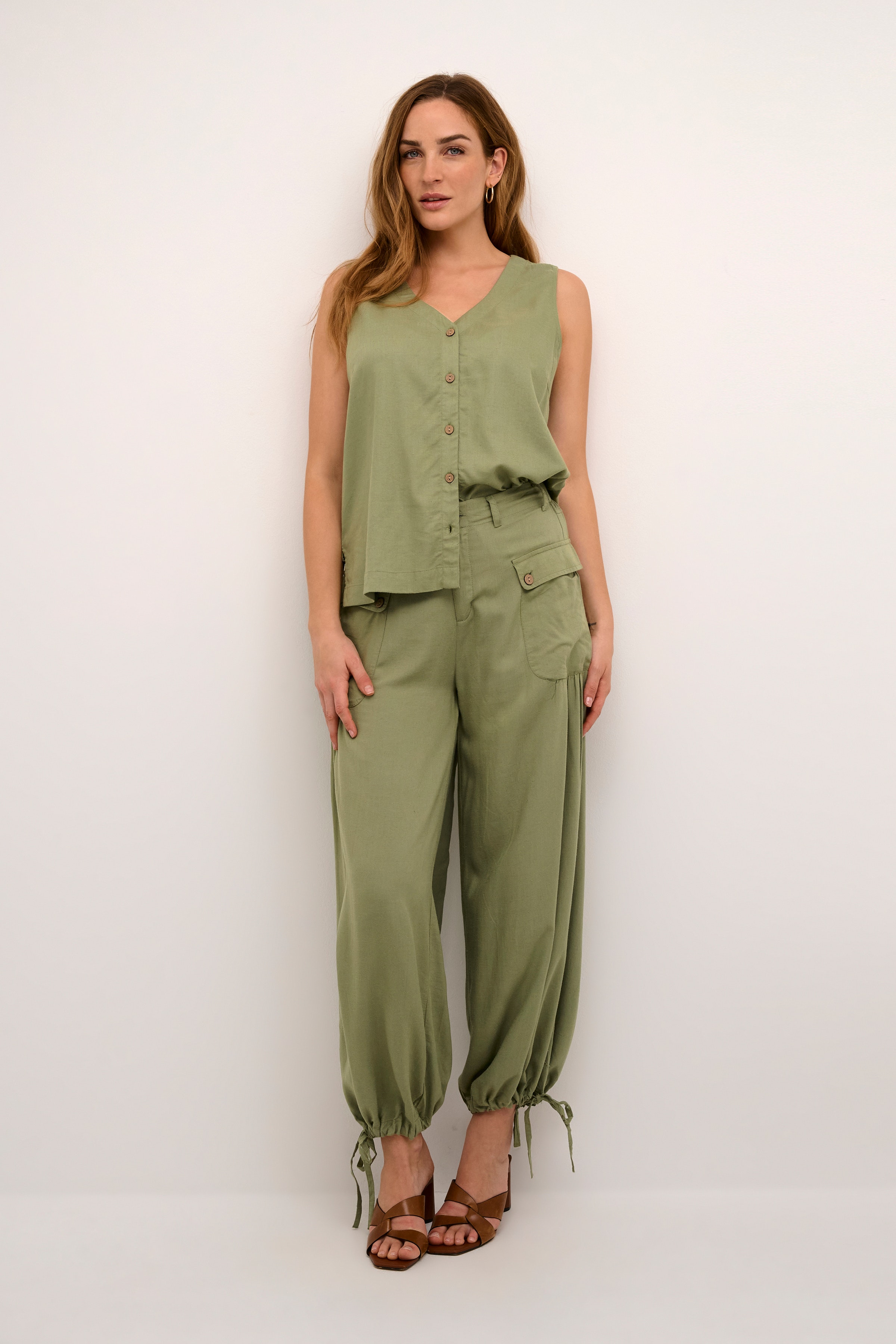 CRVenta Linen Trousers LOOKBOOK FRONT 10612582-170115