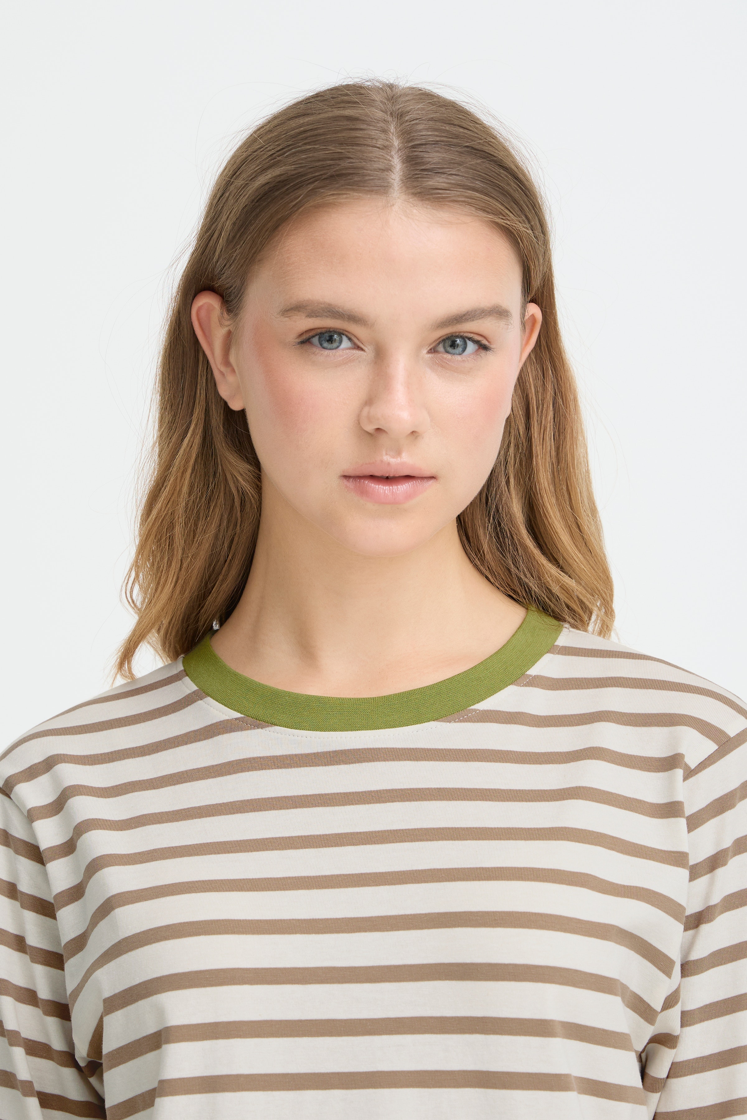 IHMIRA T-shirt LOOKBOOK DETAIL 20125009-900003456