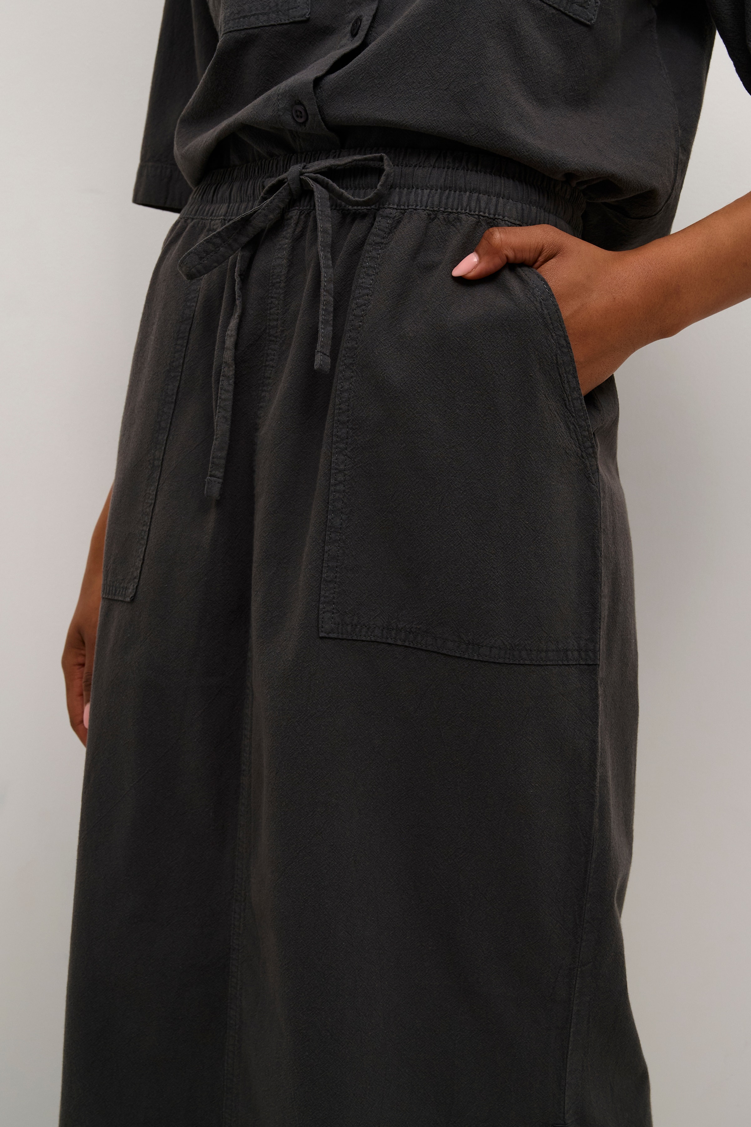 KAnaya Skirt LOOKBOOK DETAIL 10509504-190205