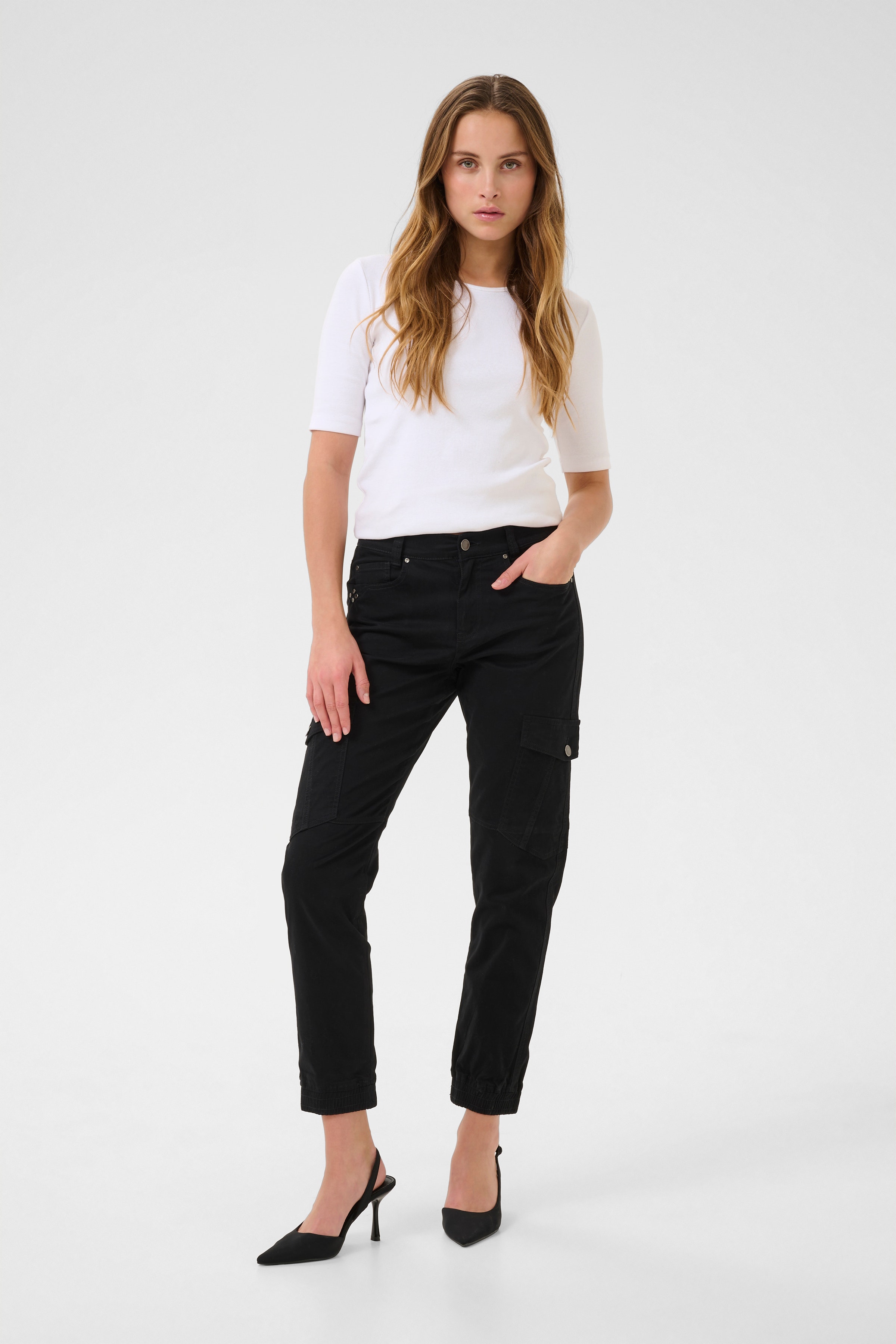 BPsarina Trousers LOOKBOOK FRONT 10590449-100121B