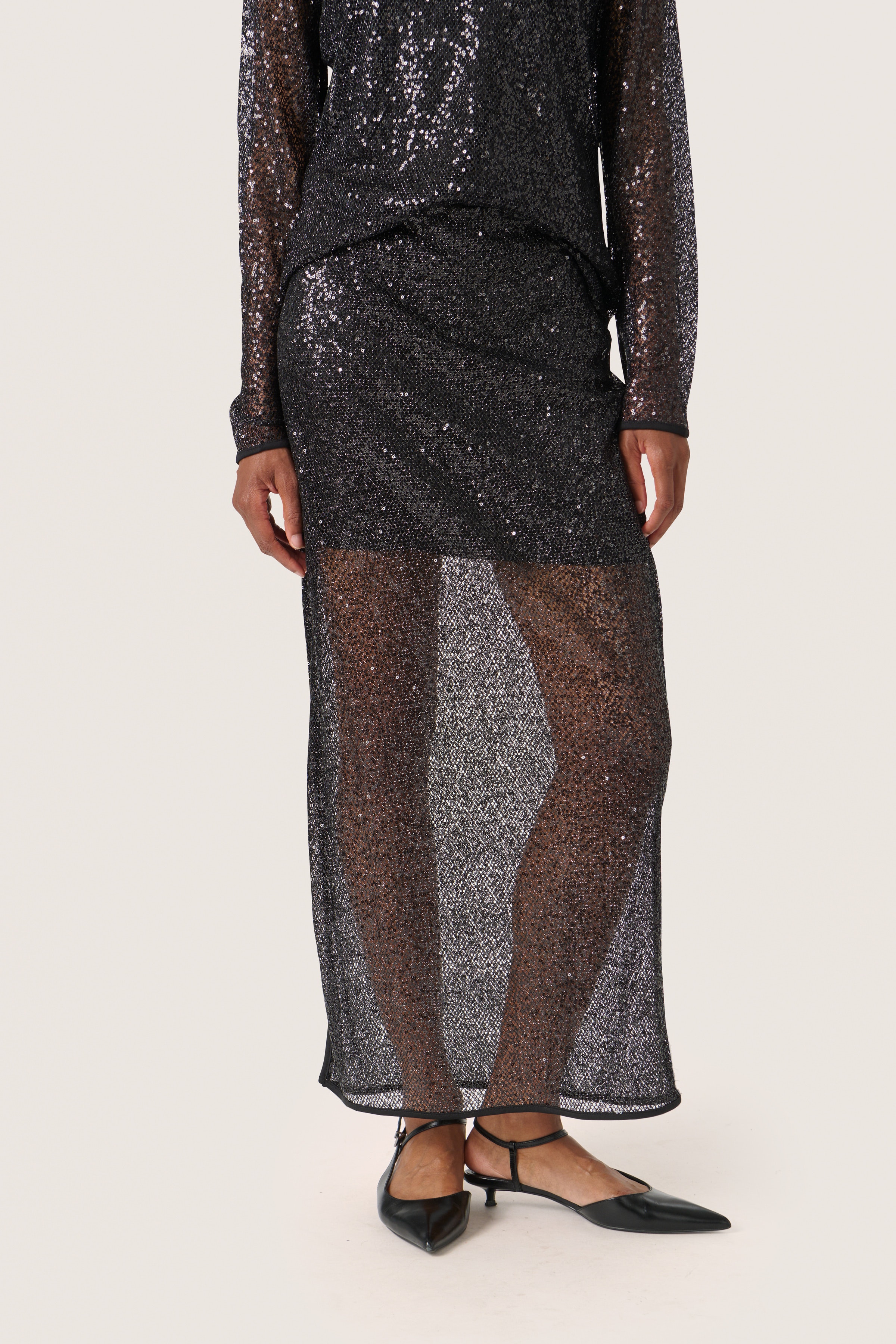 SLAdea Sequin Skirt LOOKBOOK FRONT 30407843-194008