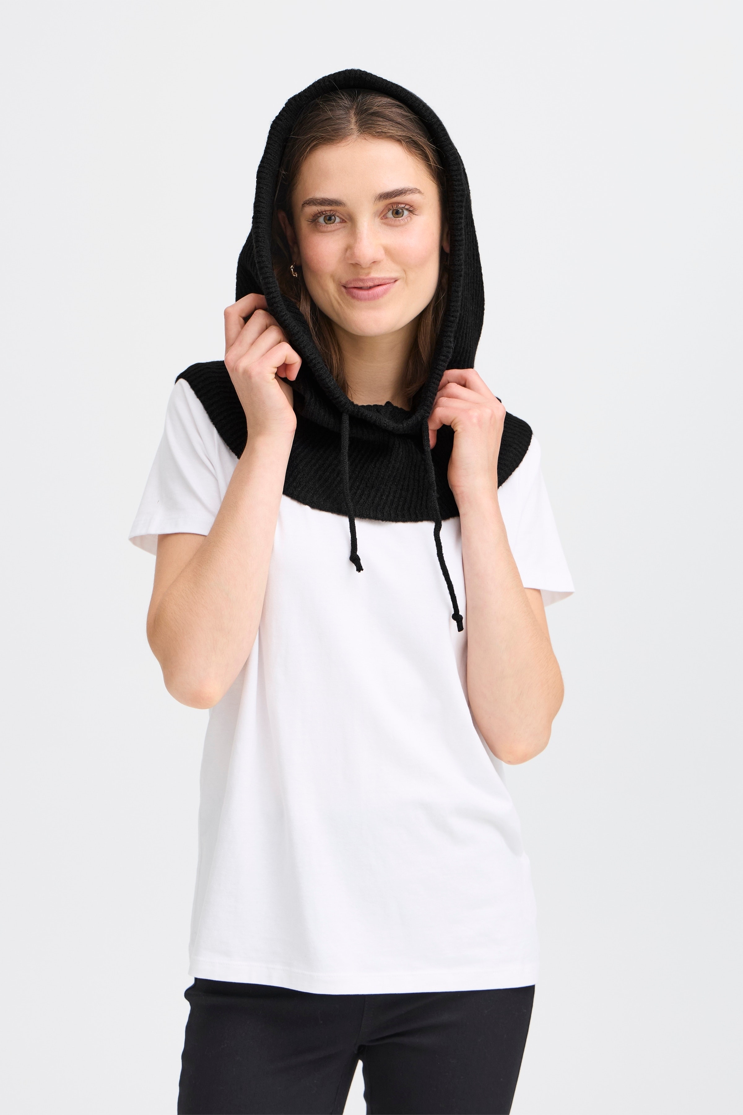 FRHAYES Hood LOOKBOOK FRONT 20617497-194008