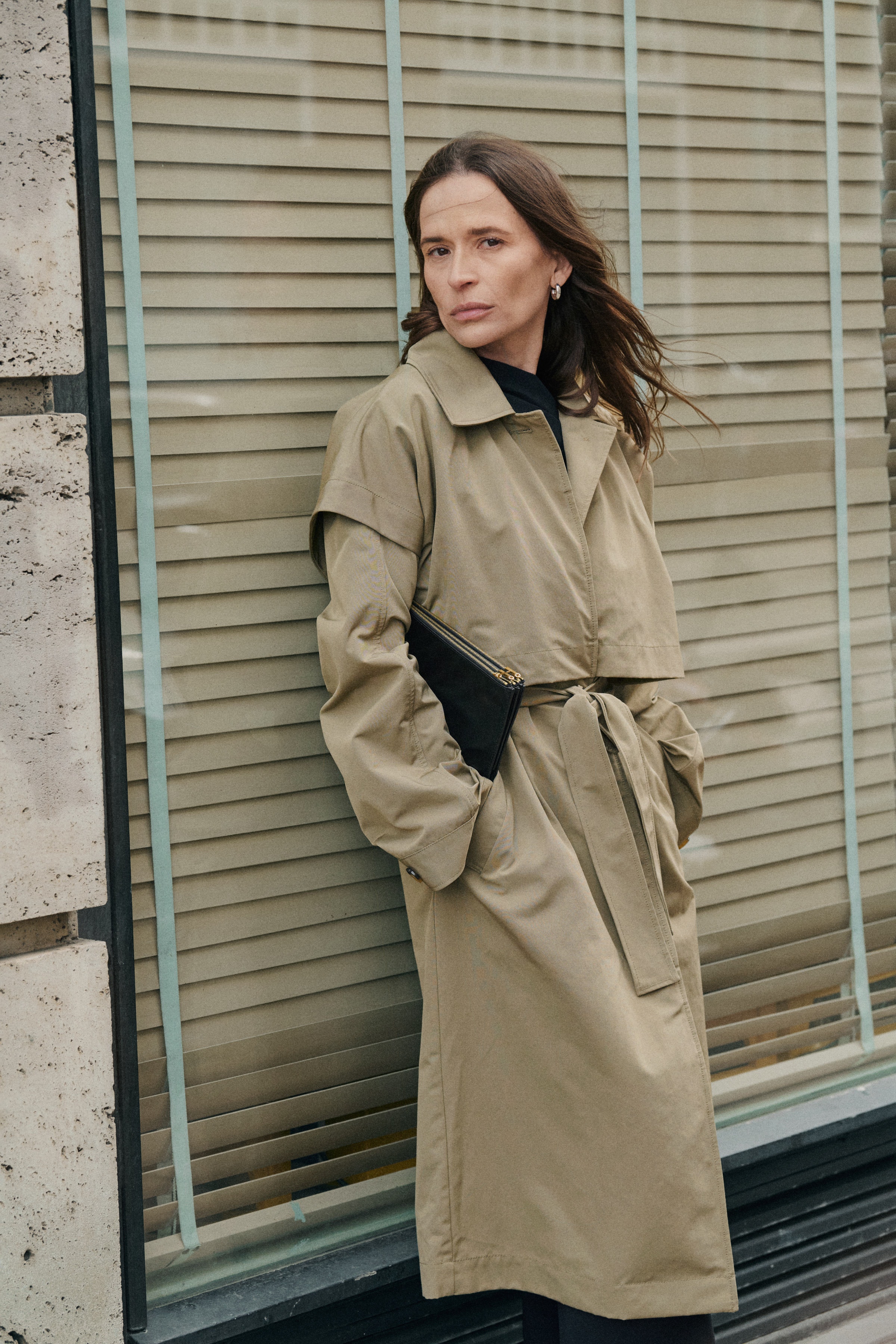 SLRowena Mantel LOCATION NONE 30408820-170618