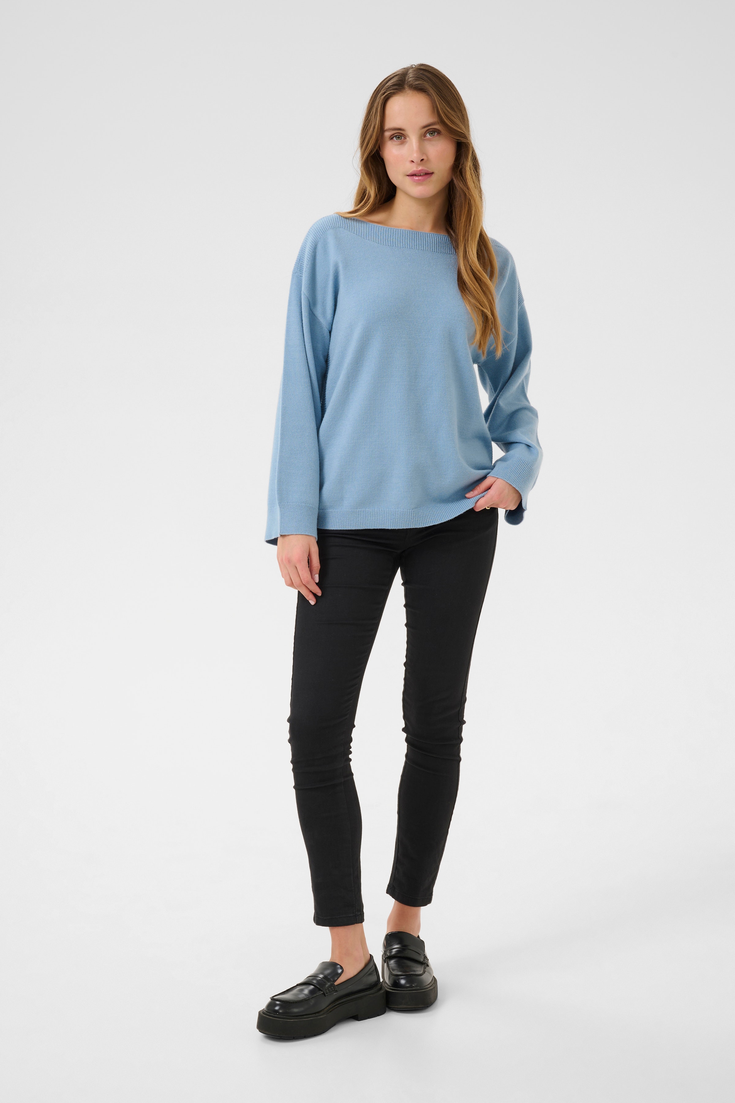 BPashely Pullover LOOKBOOK FRONT 10590832-164013B