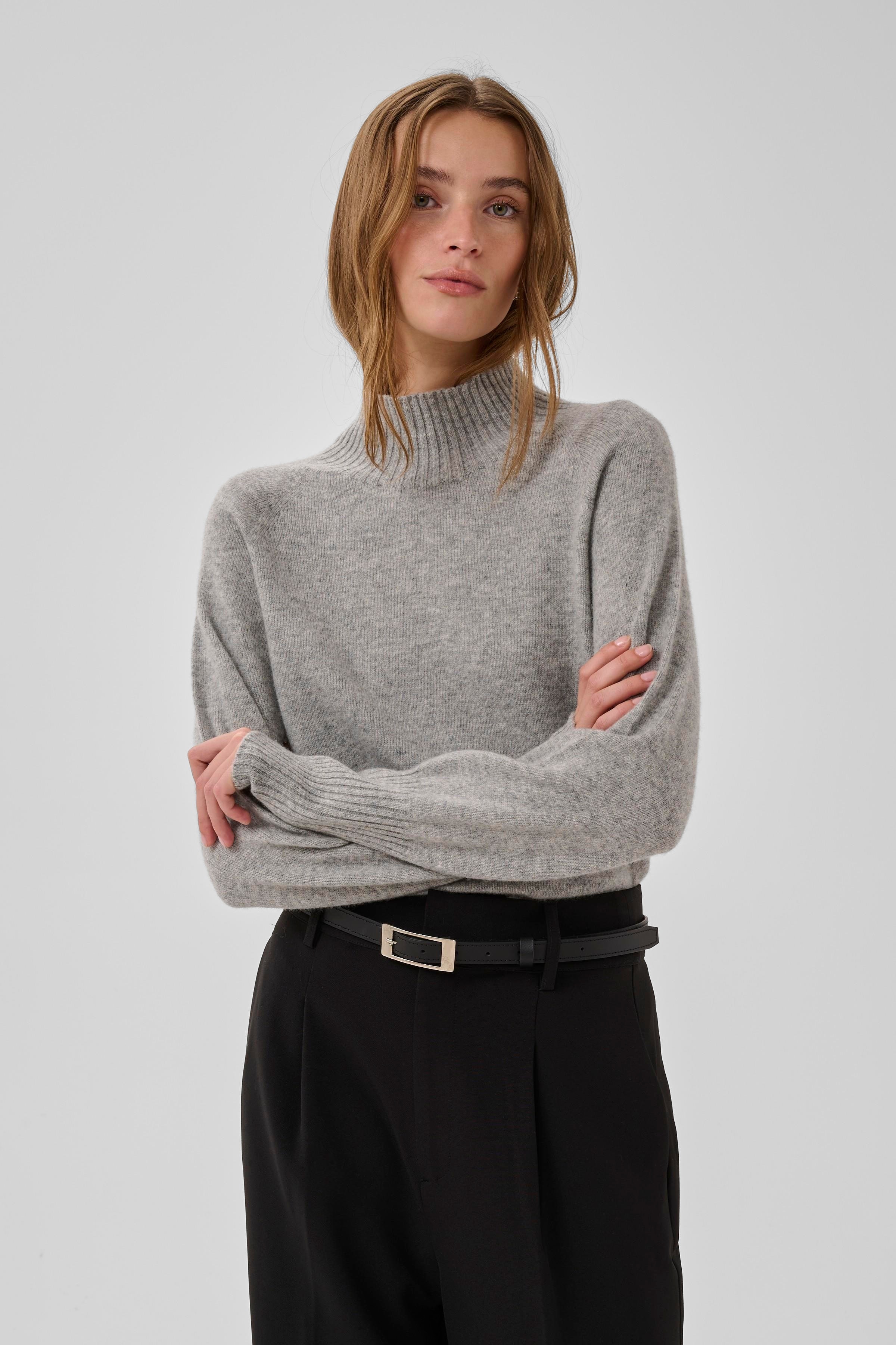12 THE KNIT HIGH NECK LOOKBOOK FRONT 10705626-100378