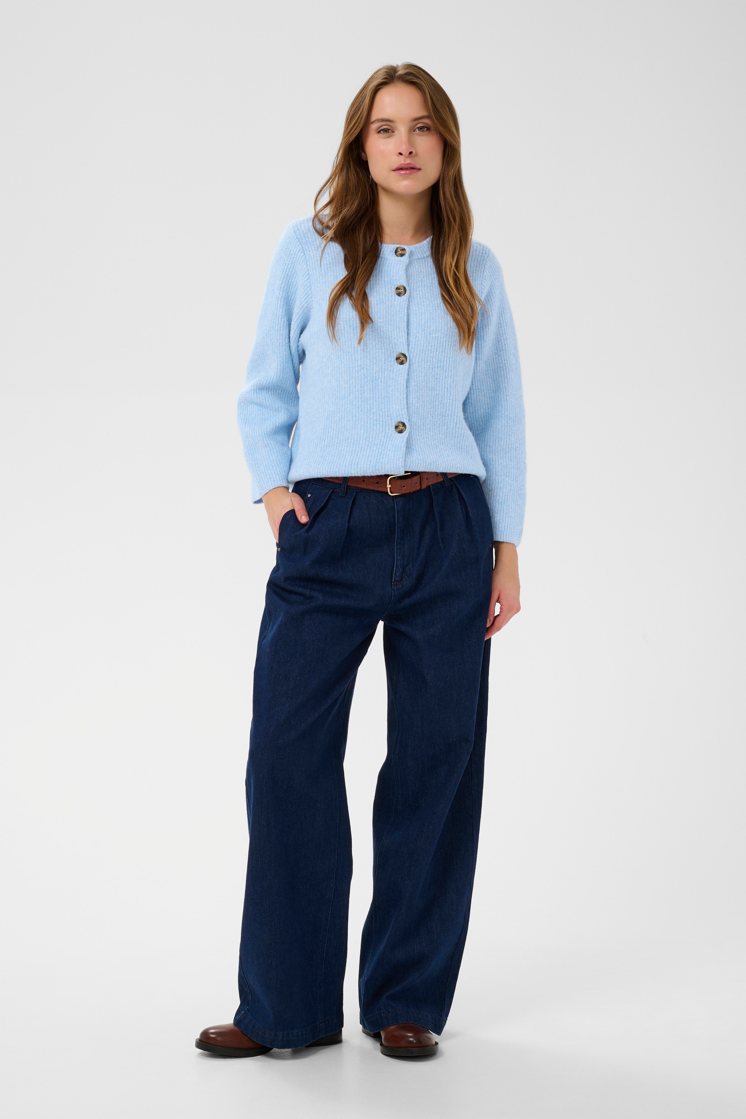 MaleenSZ Cardigan LOOKBOOK FRONT 30514452-124609