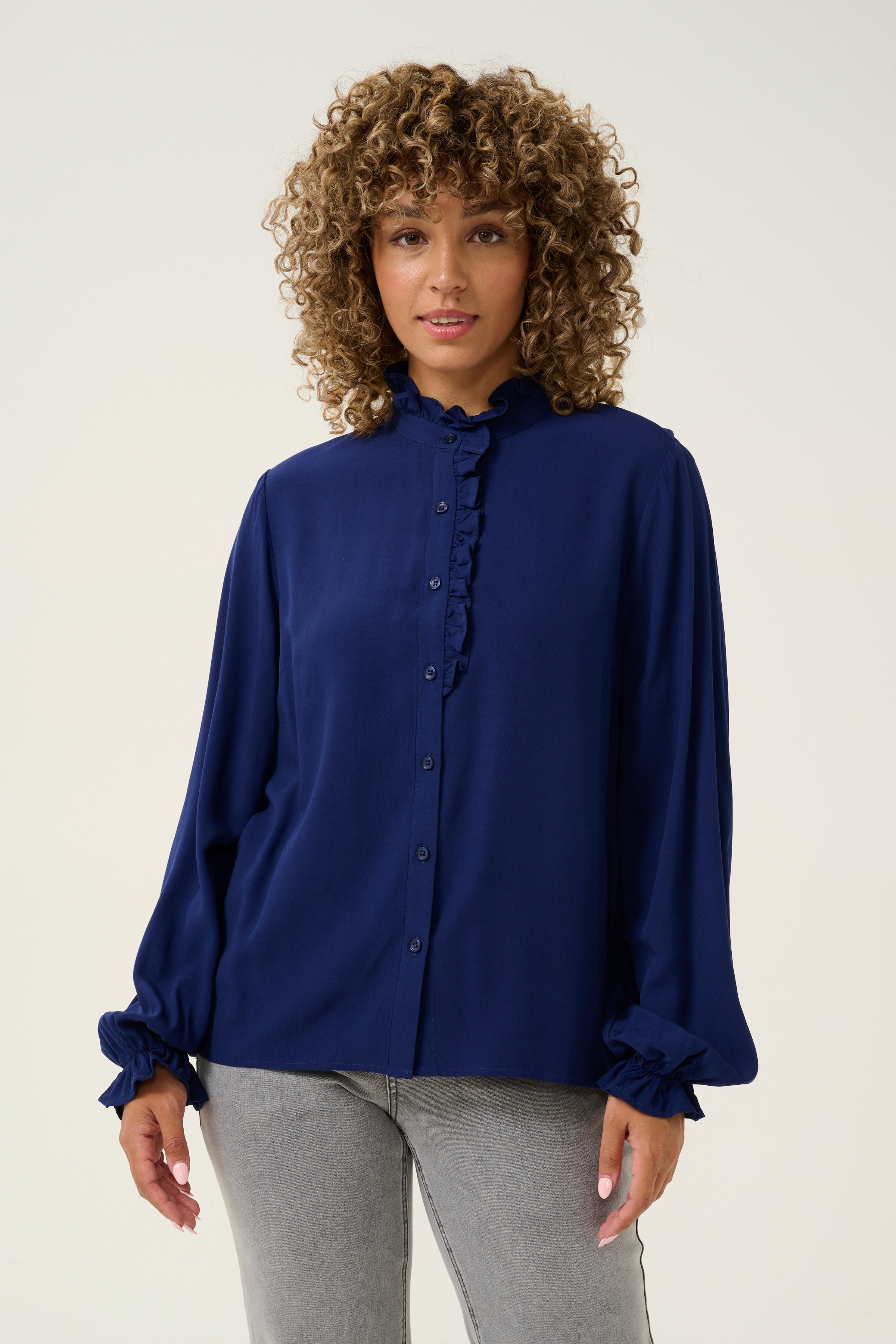 CRVenea Shirt LOOKBOOK FRONT 10612434-193937