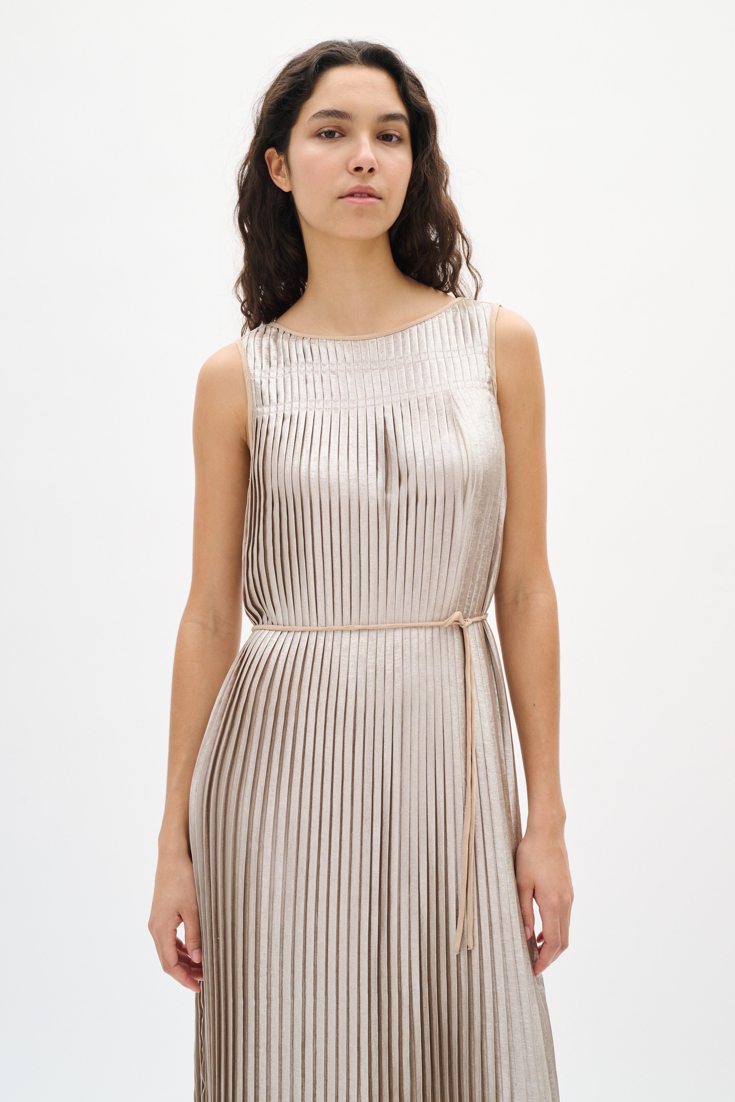 FUTUREIW Dress LOOKBOOK FRONT 30112021-145002