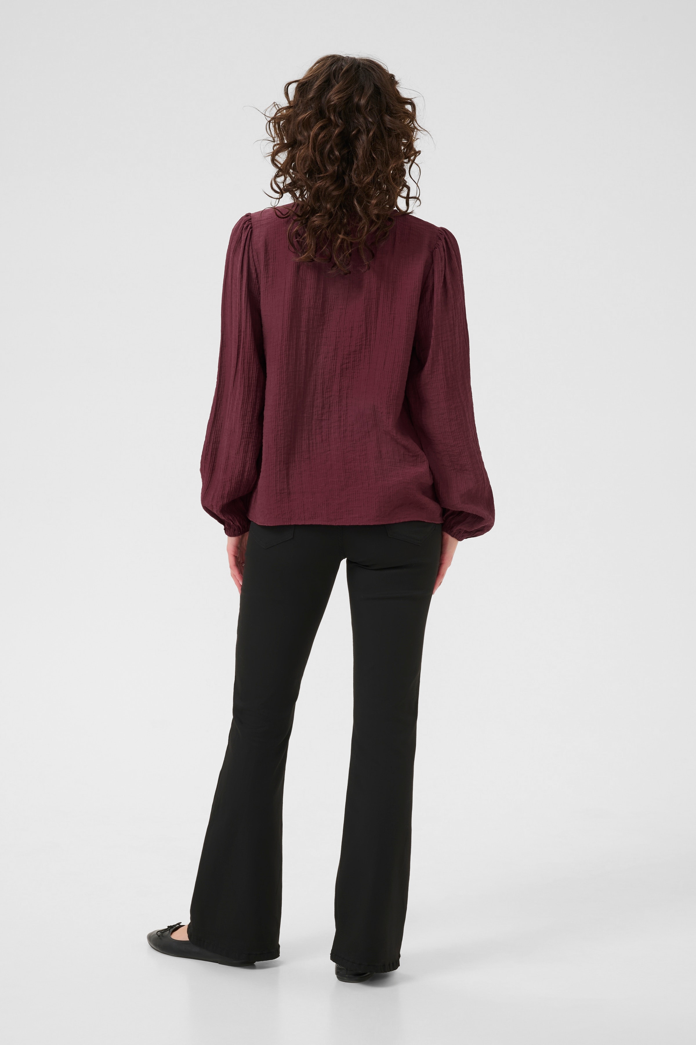 KAvivy Blus LOOKBOOK BACK 10510698-191528