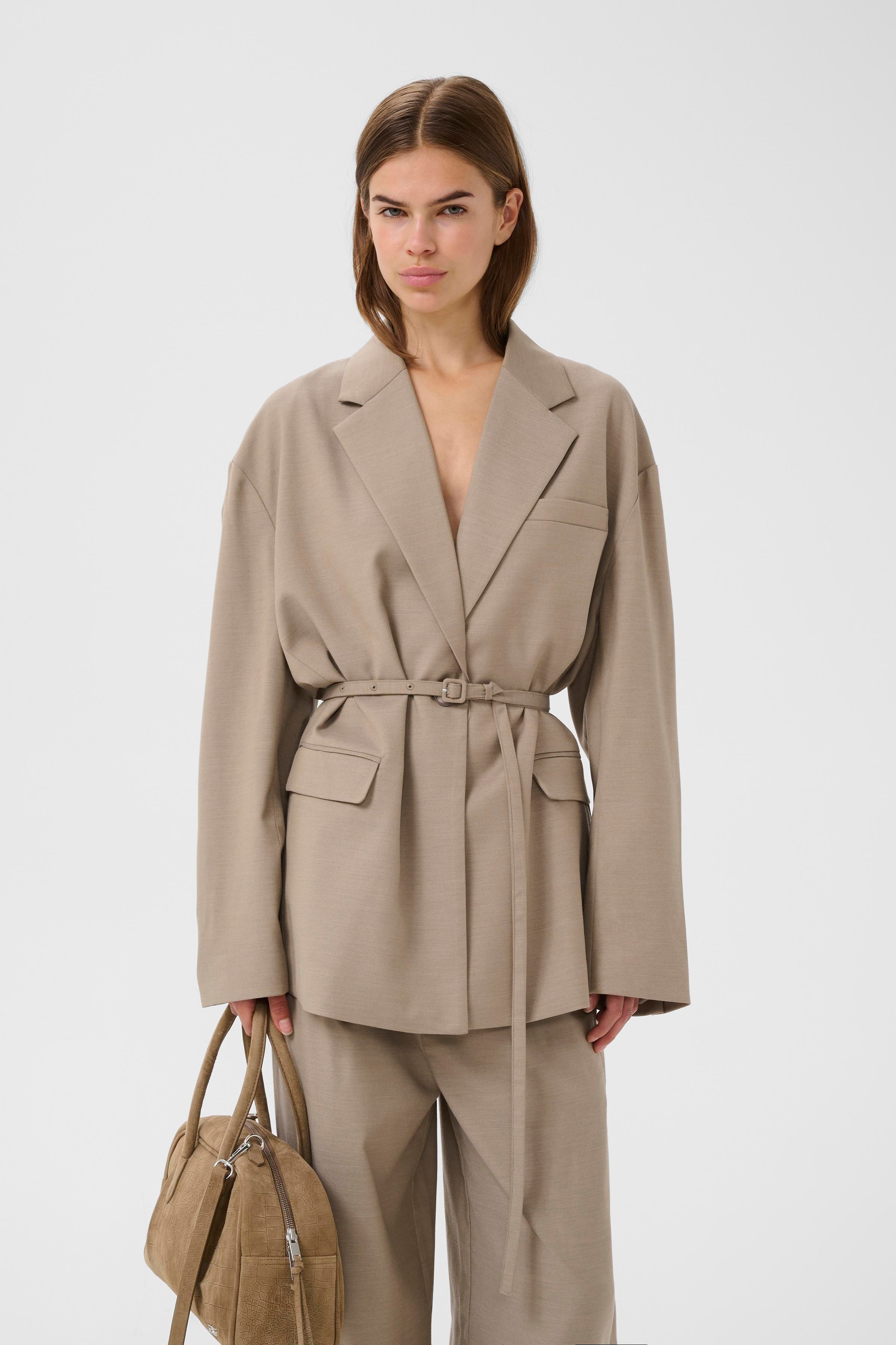 GZnella Blazer LOOKBOOK BACK 10911100-109222