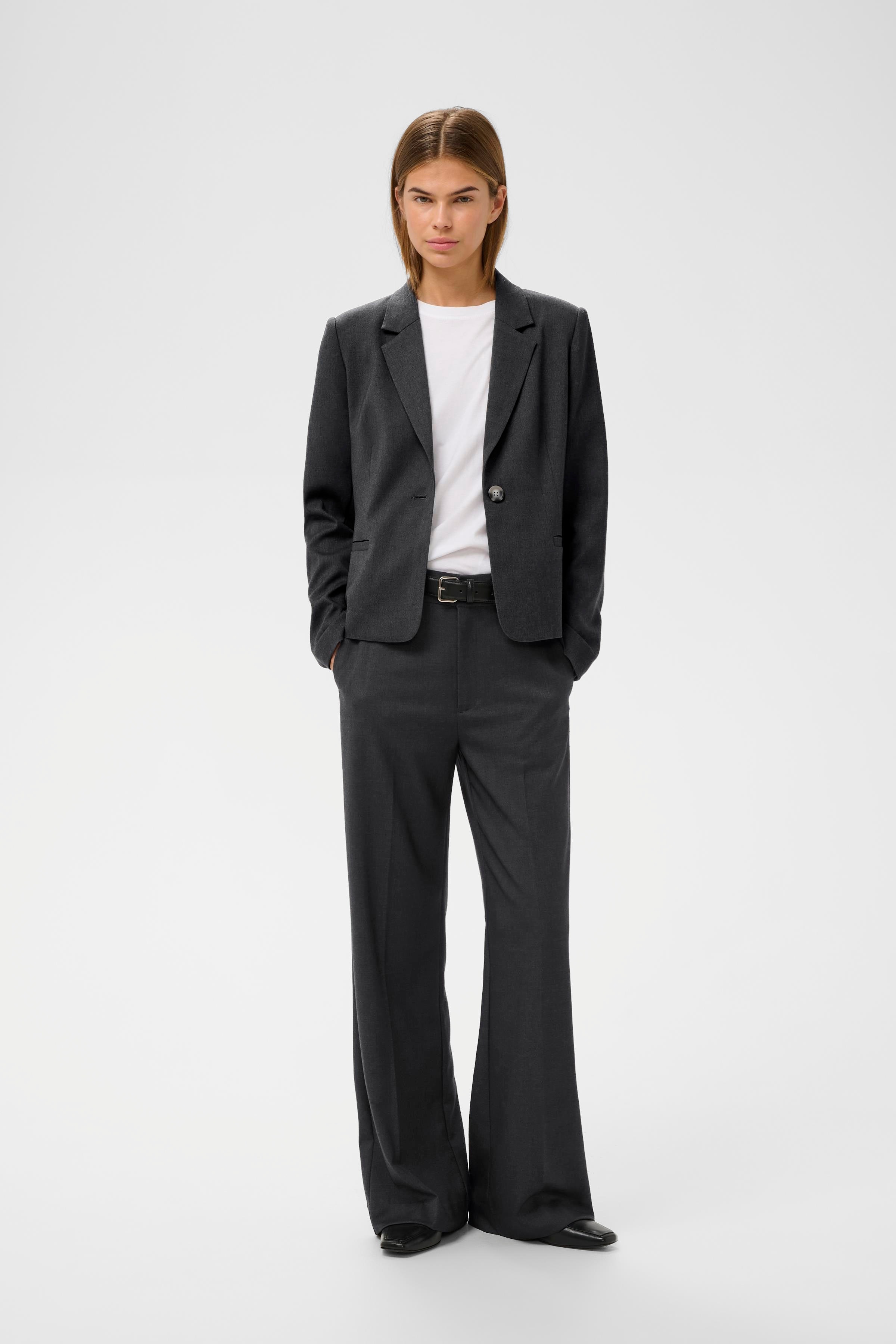 YuktaIW Trousers LOOKBOOK FRONT 30111129-301744