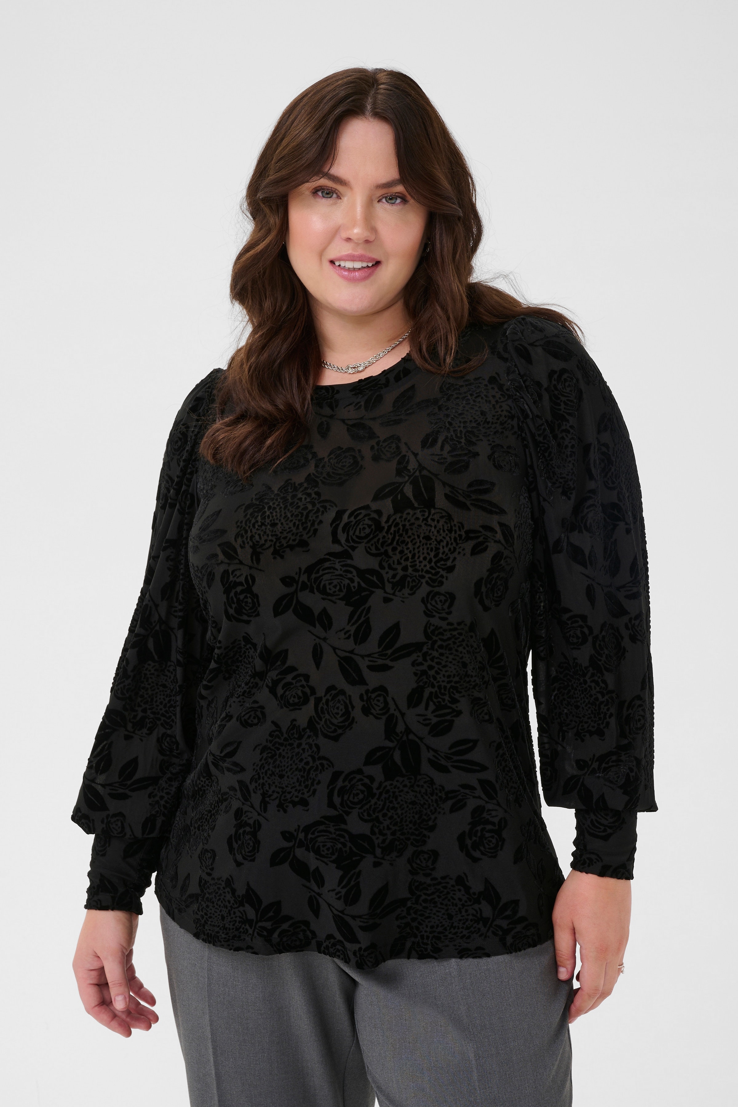 KCrosie T-shirt LOOKBOOK FRONT 10583852-106822