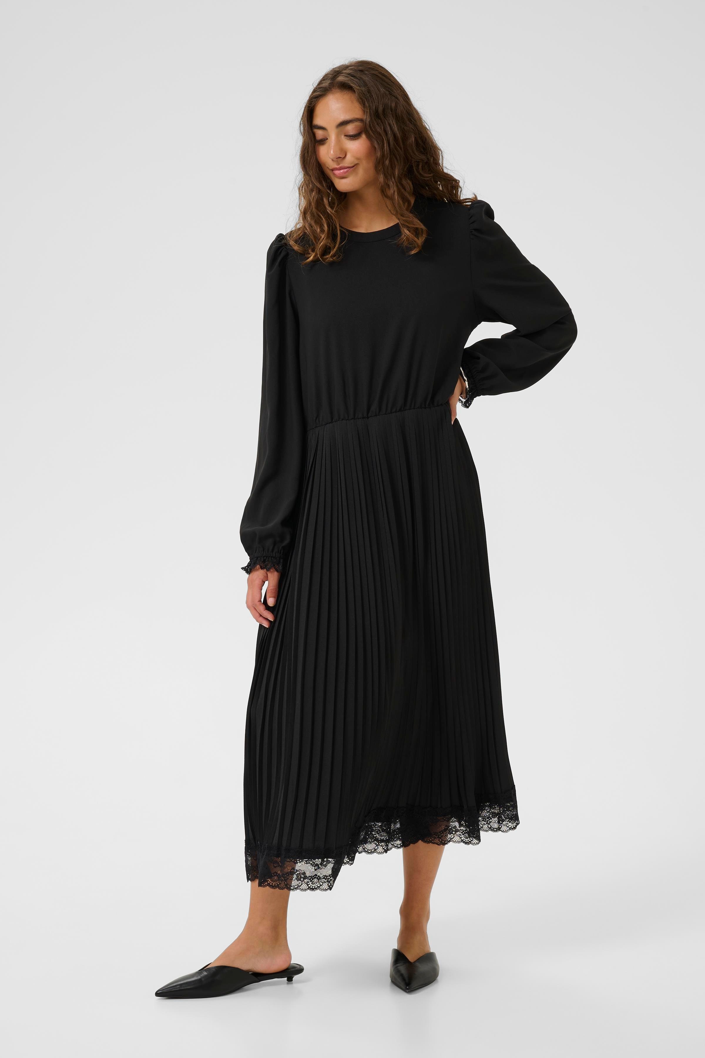 CUrosa Kjole LOOKBOOK FRONT 50112724-500012